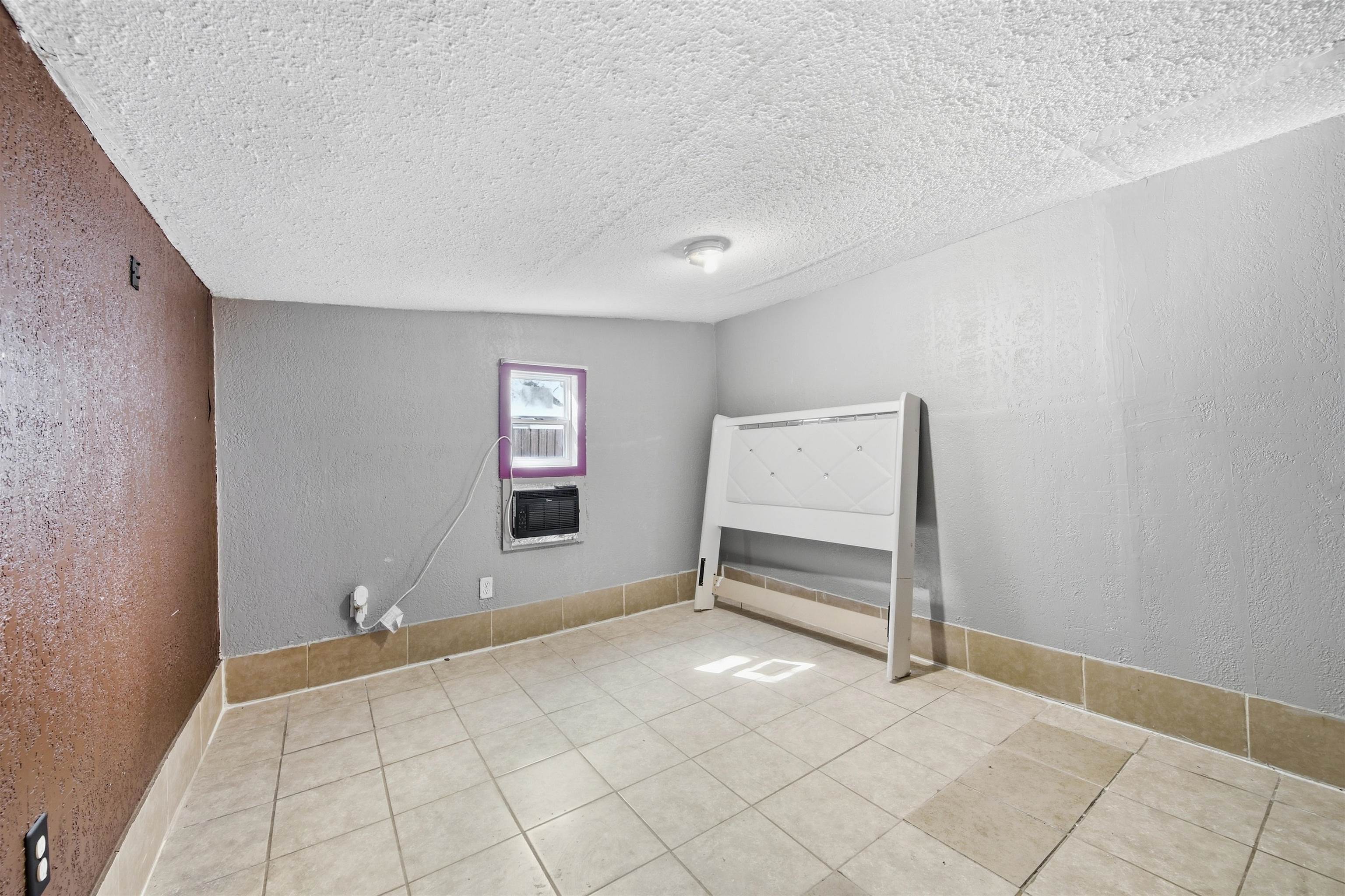 1626 N Piatt Property Photo 14