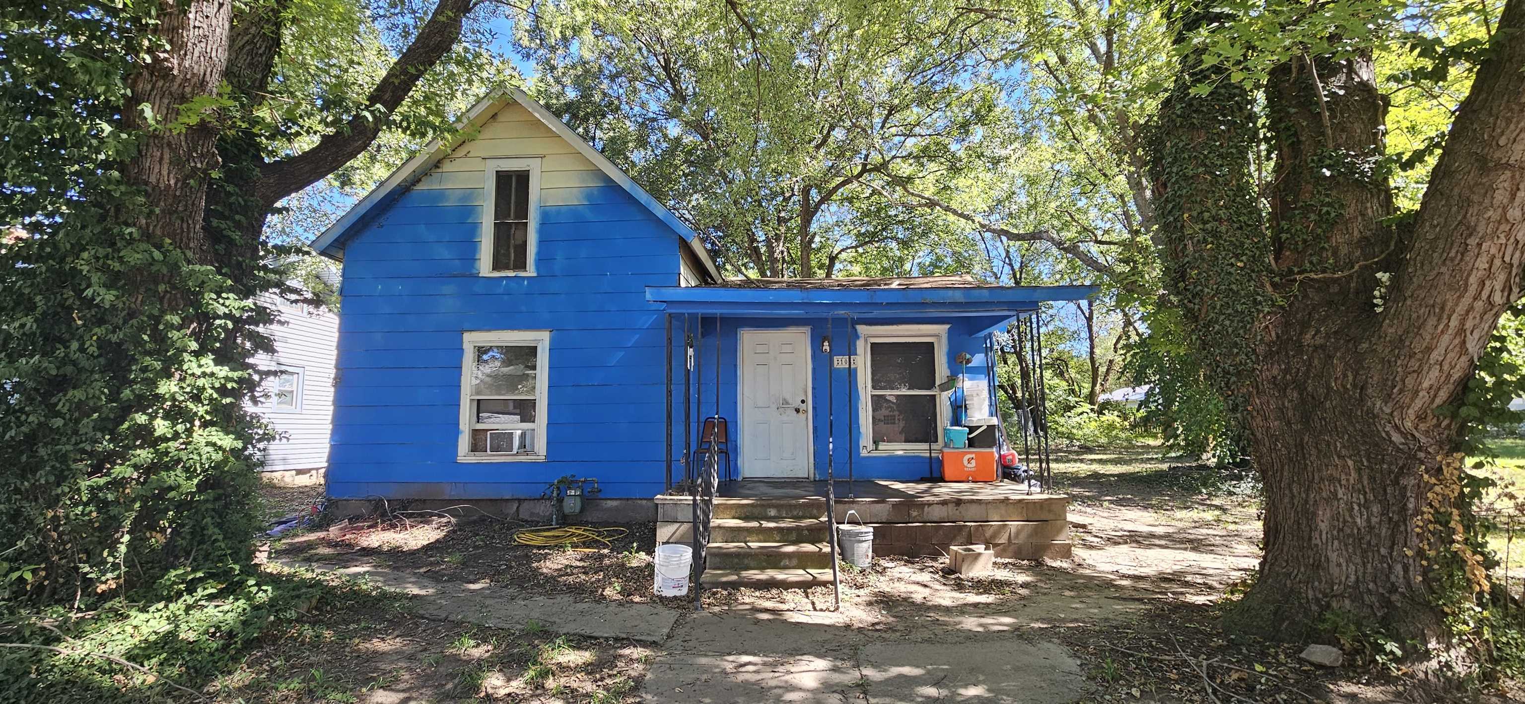 108 Iowa St Property Photo 1