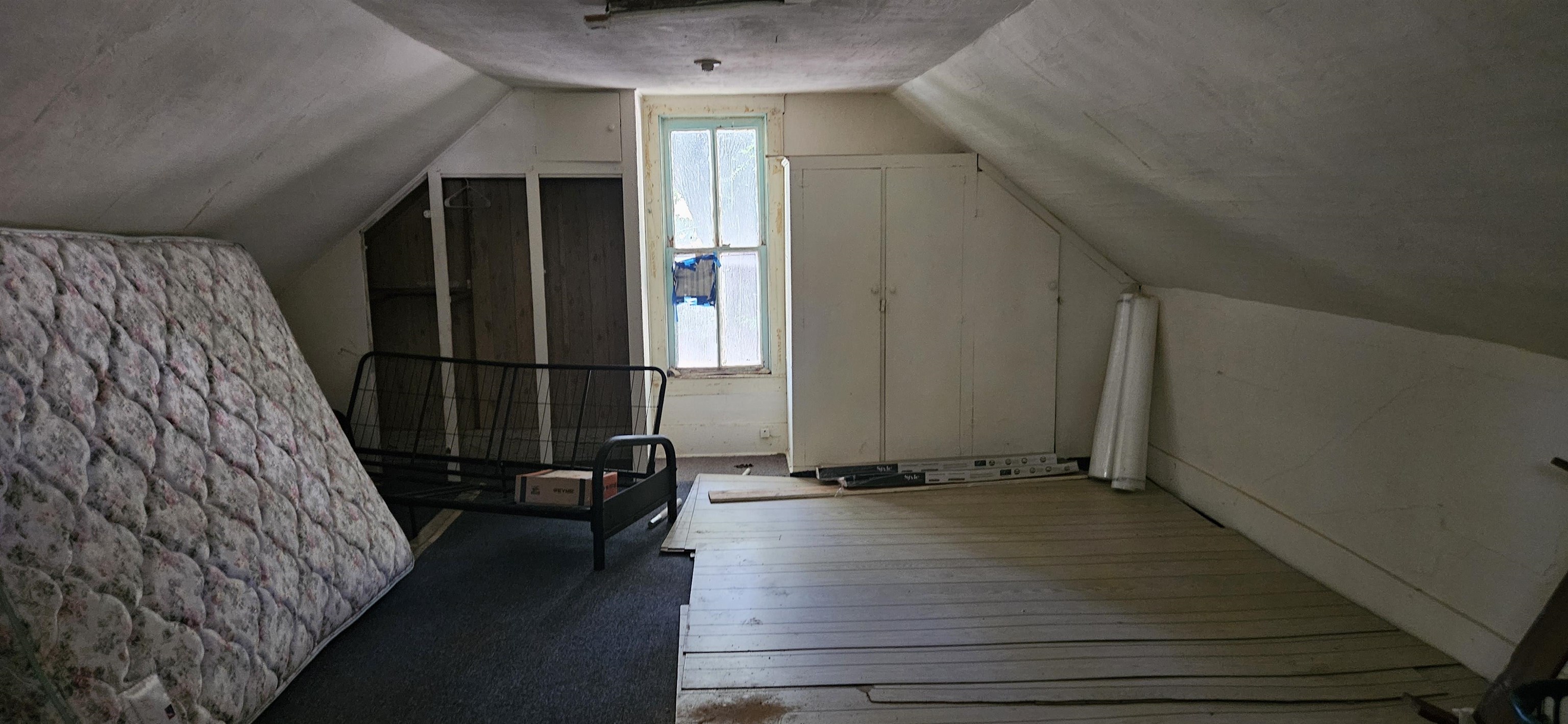 108 Iowa St Property Photo 7
