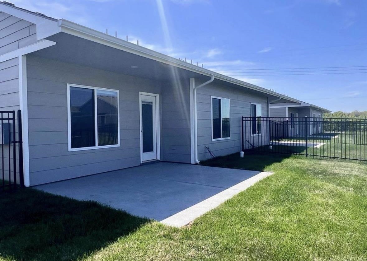 2617 S Flightline Circle Property Photo 7