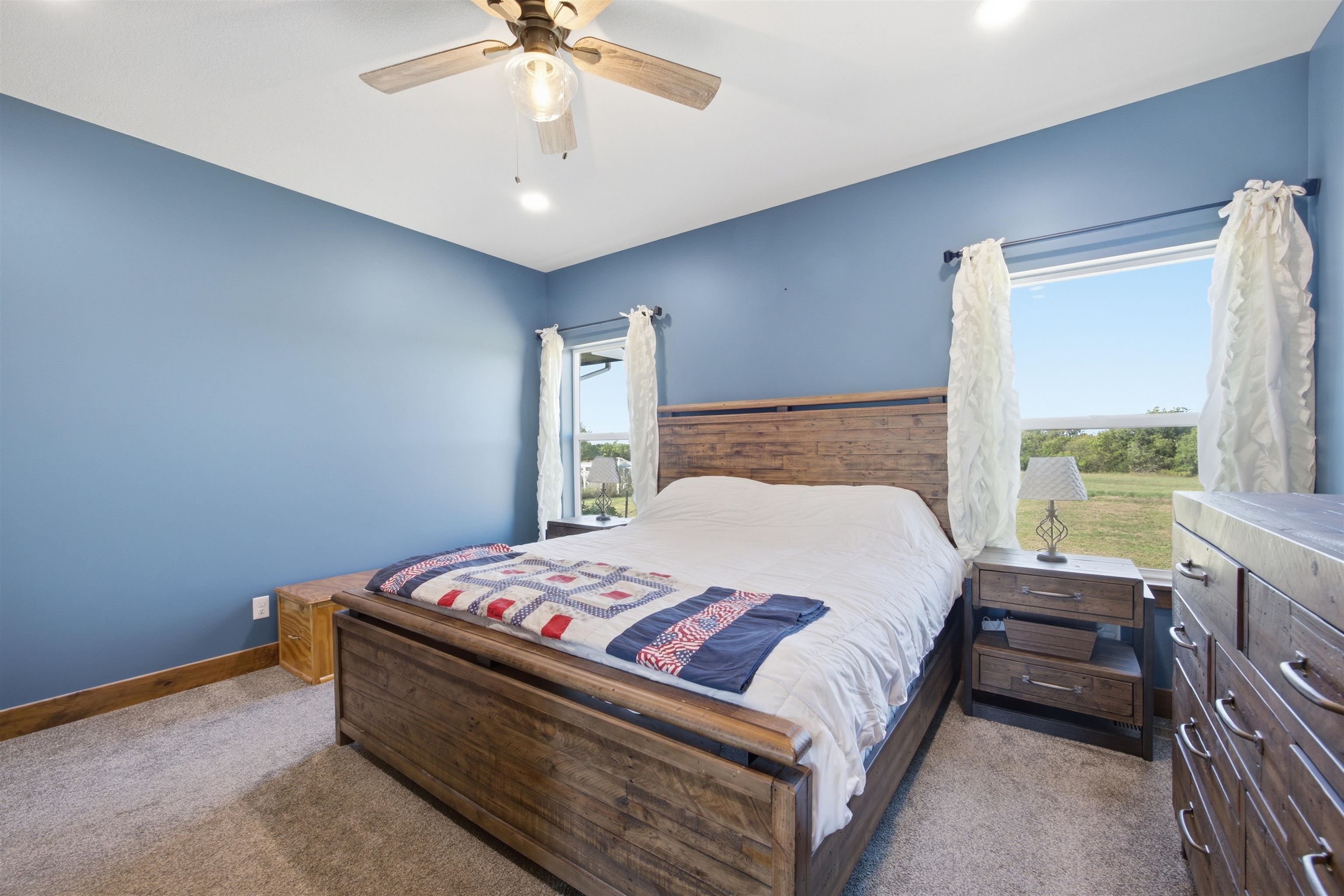 1217 N River Property Photo 18