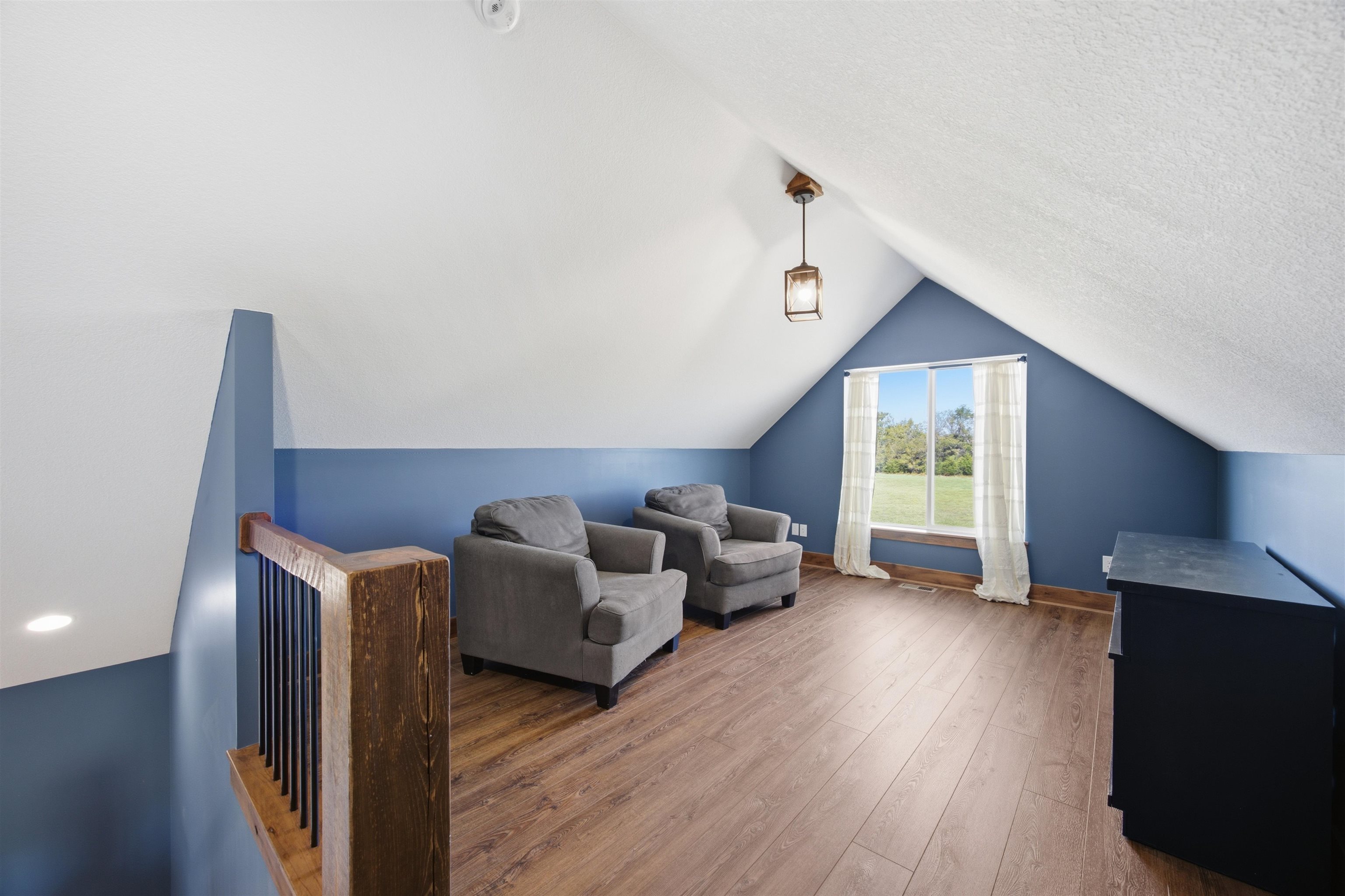 1217 N River Property Photo 23