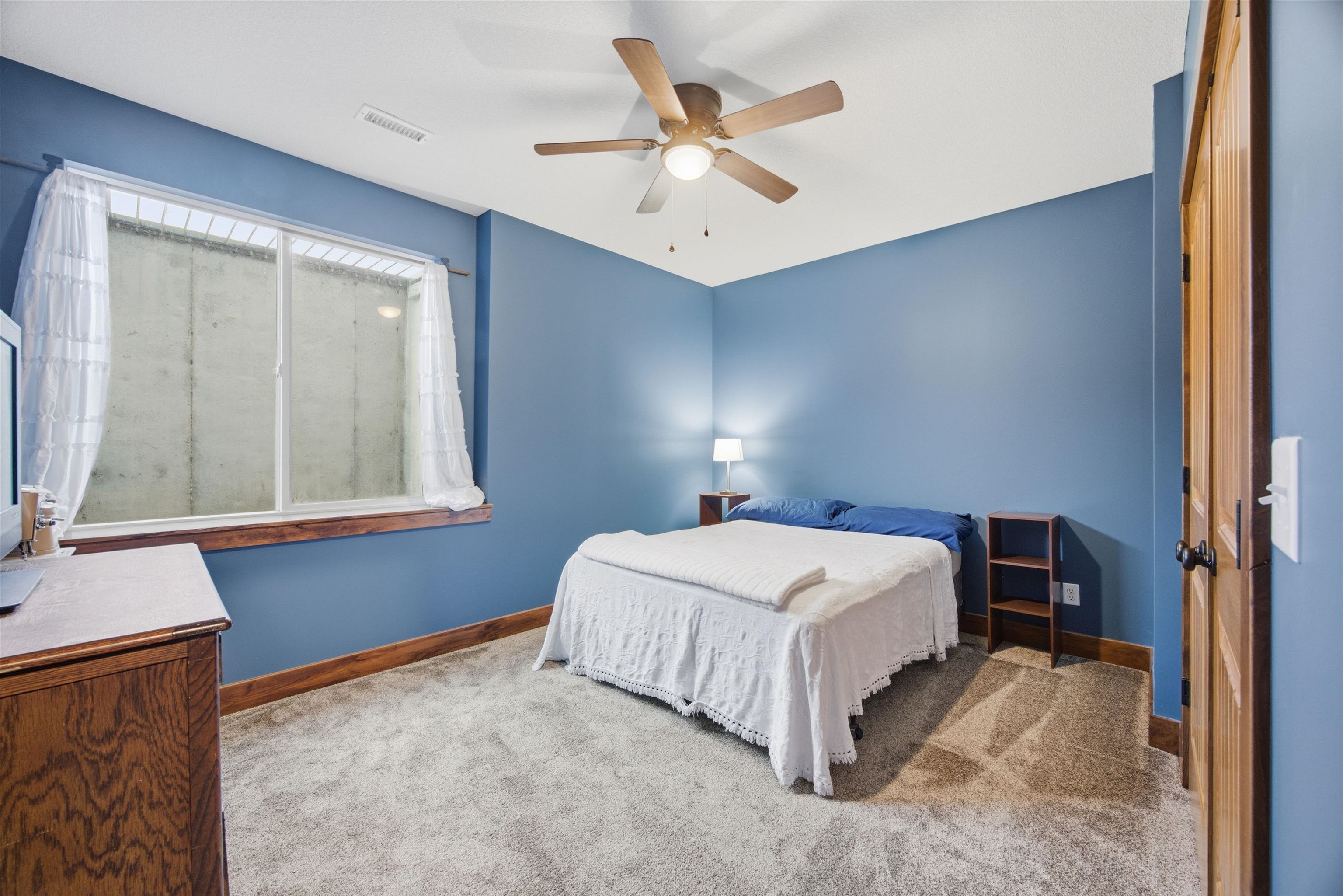 1217 N River Property Photo 28