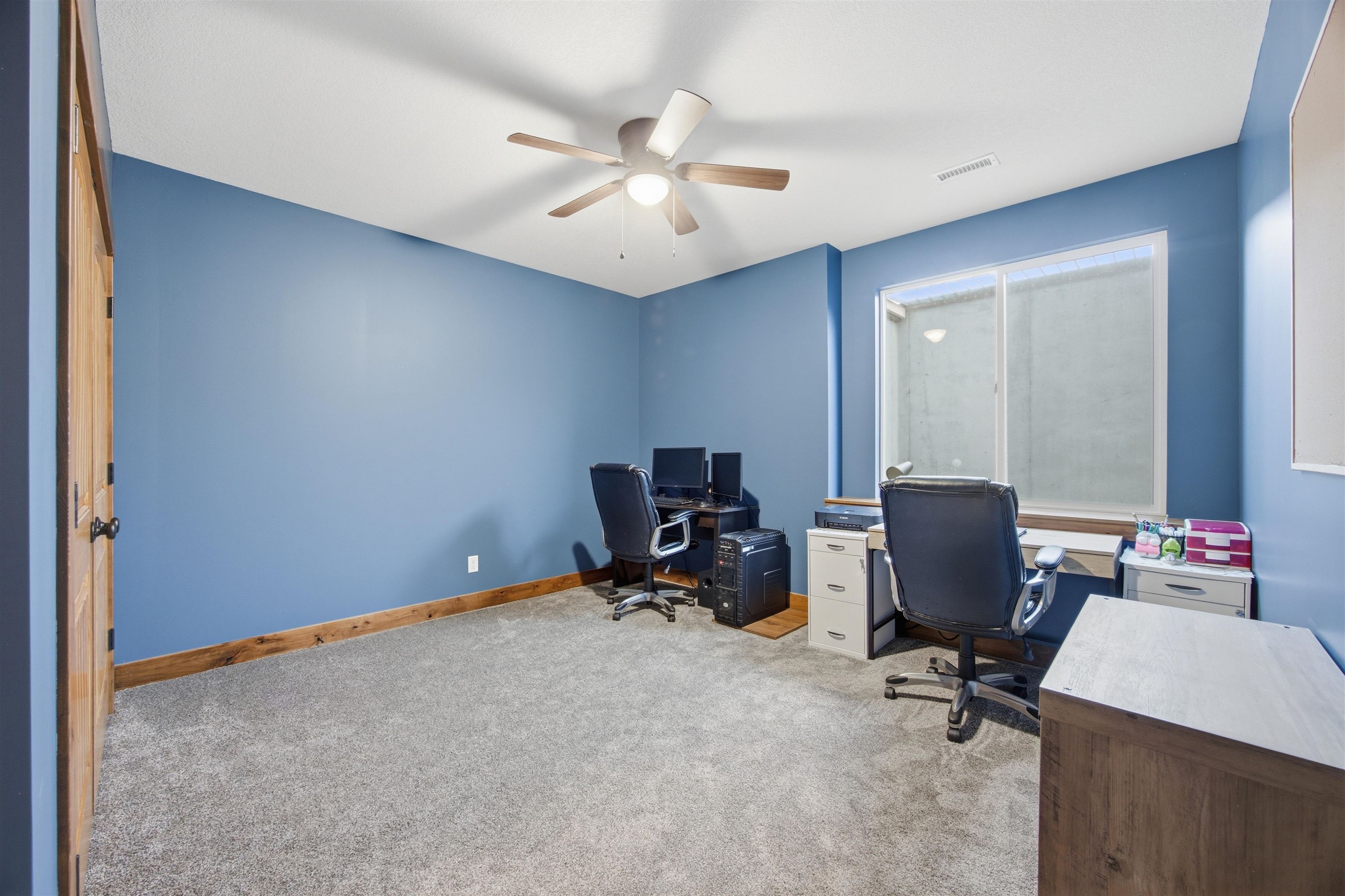 1217 N River Property Photo 29
