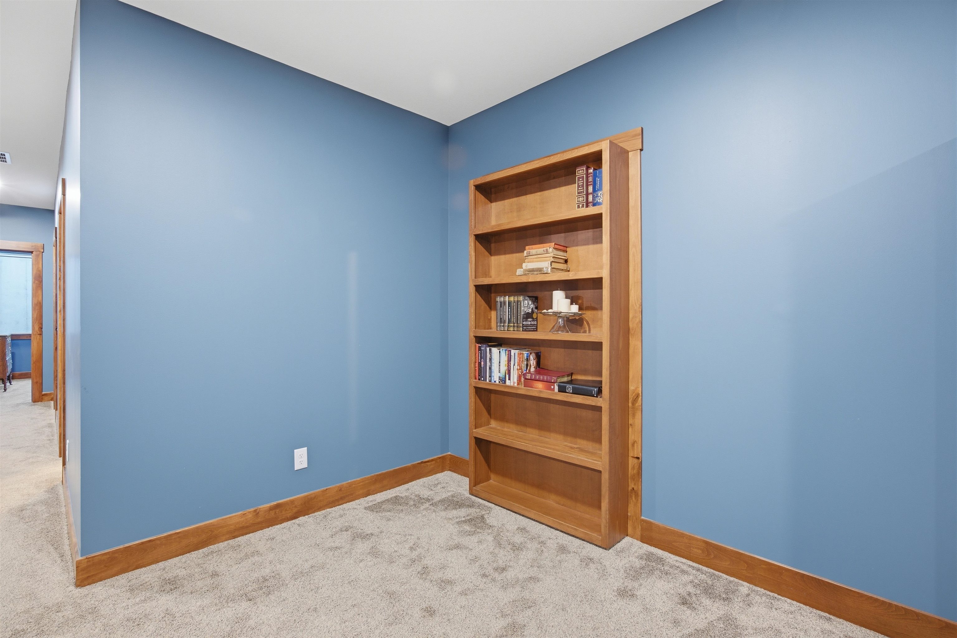 1217 N River Property Photo 30