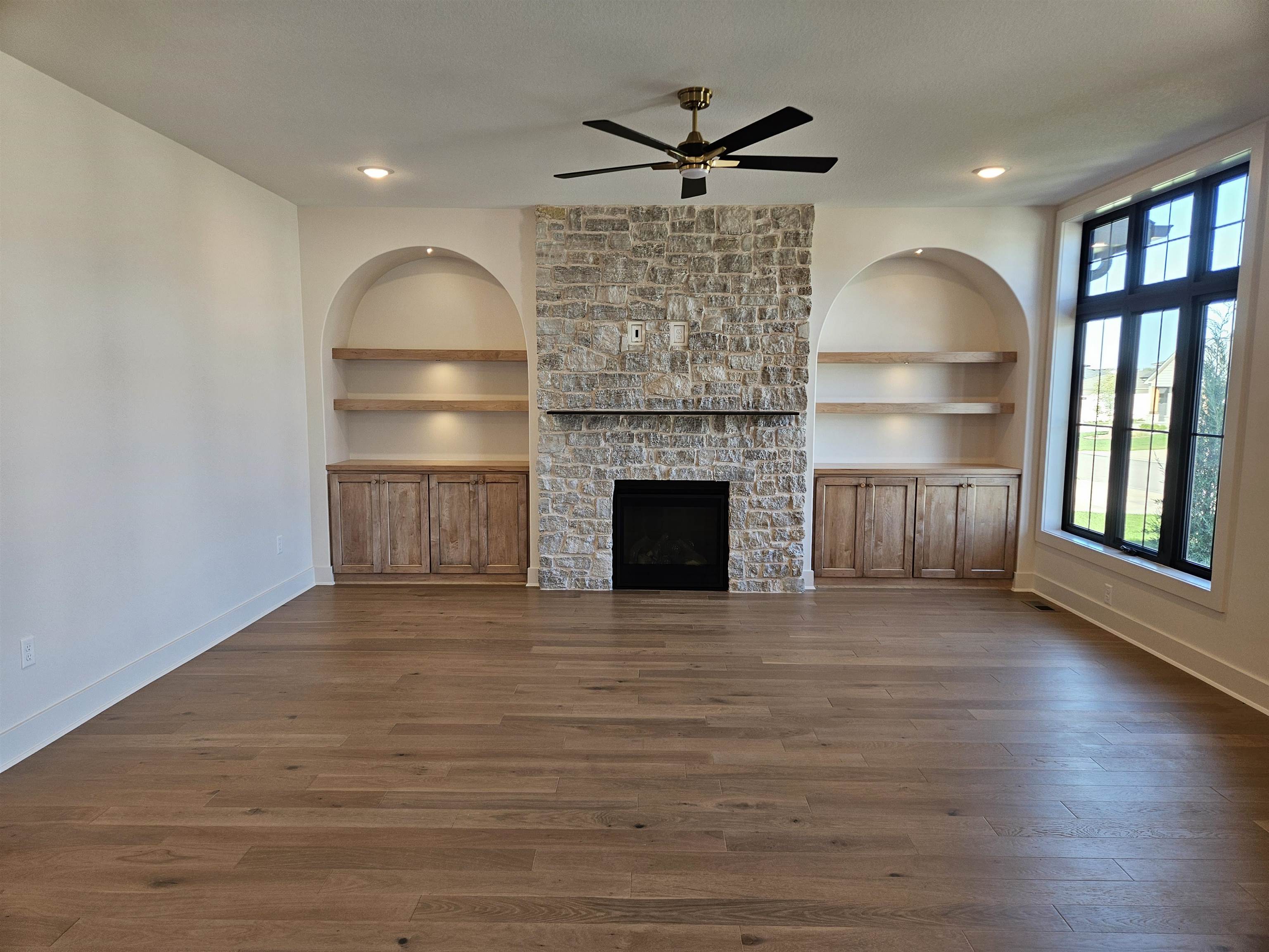 12369 E Woodspring Ct Property Photo 2