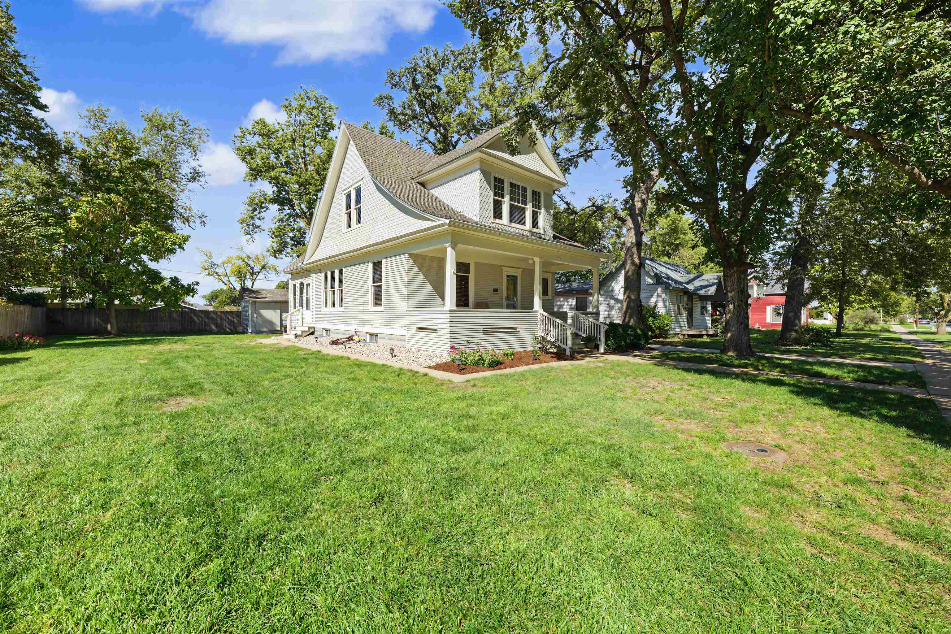 717 N Main St. Property Photo 1