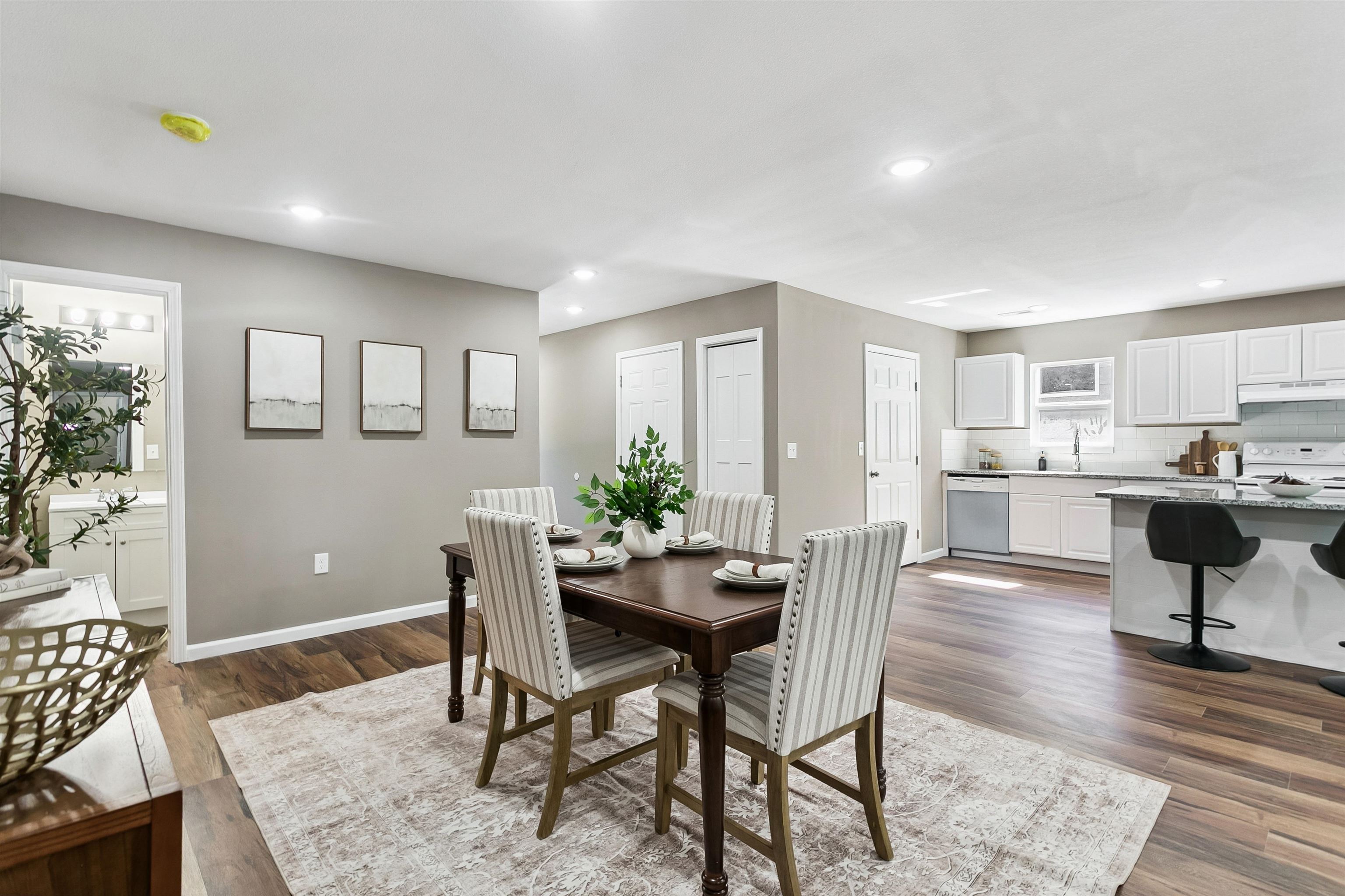 1849 S Madison Property Photo 3
