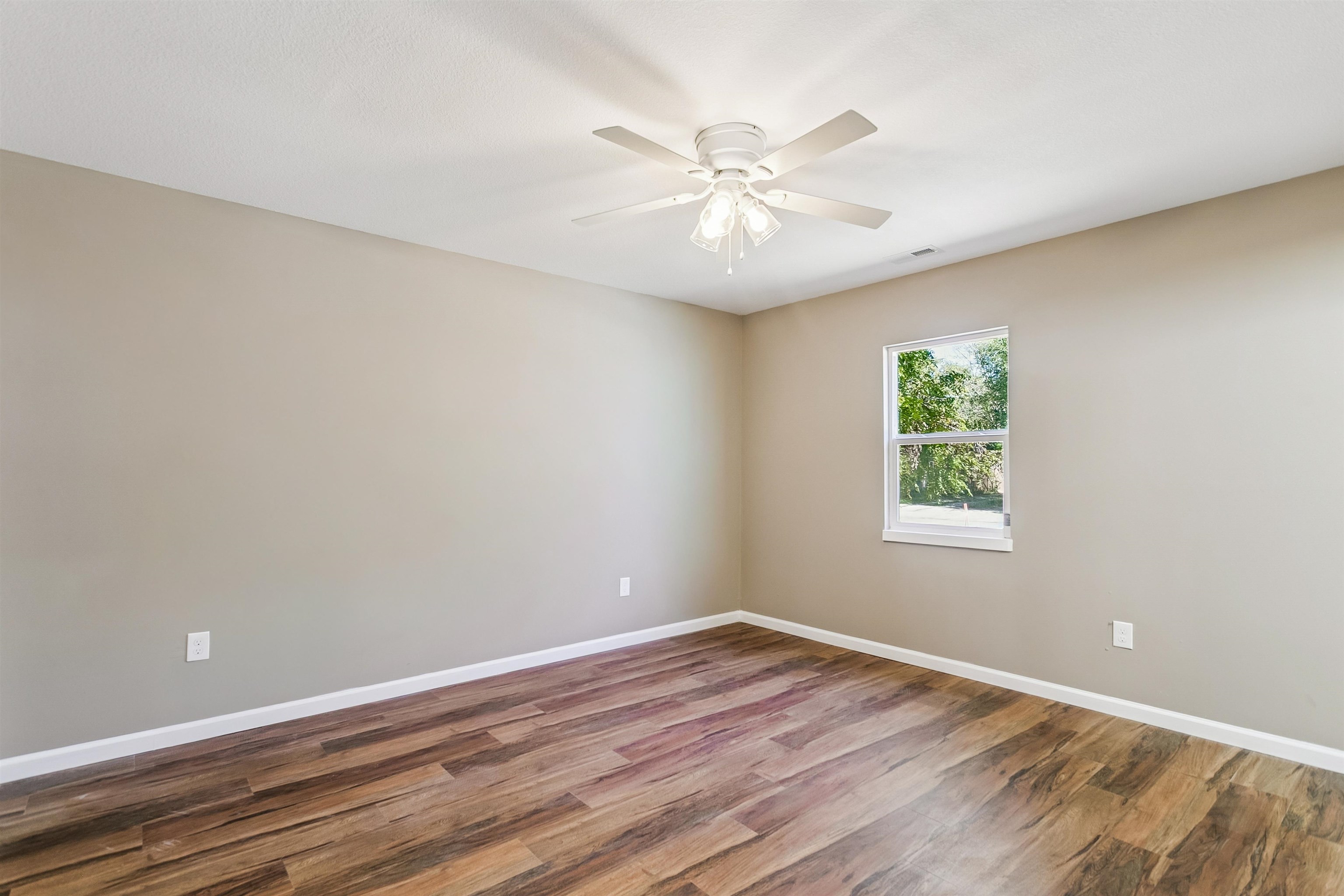 1849 S Madison Property Photo 11
