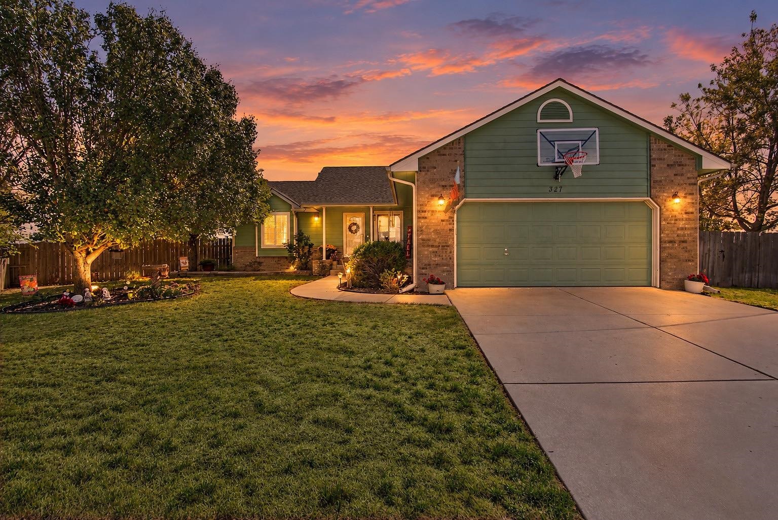 327 Wheatridge Ct Property Photo 1