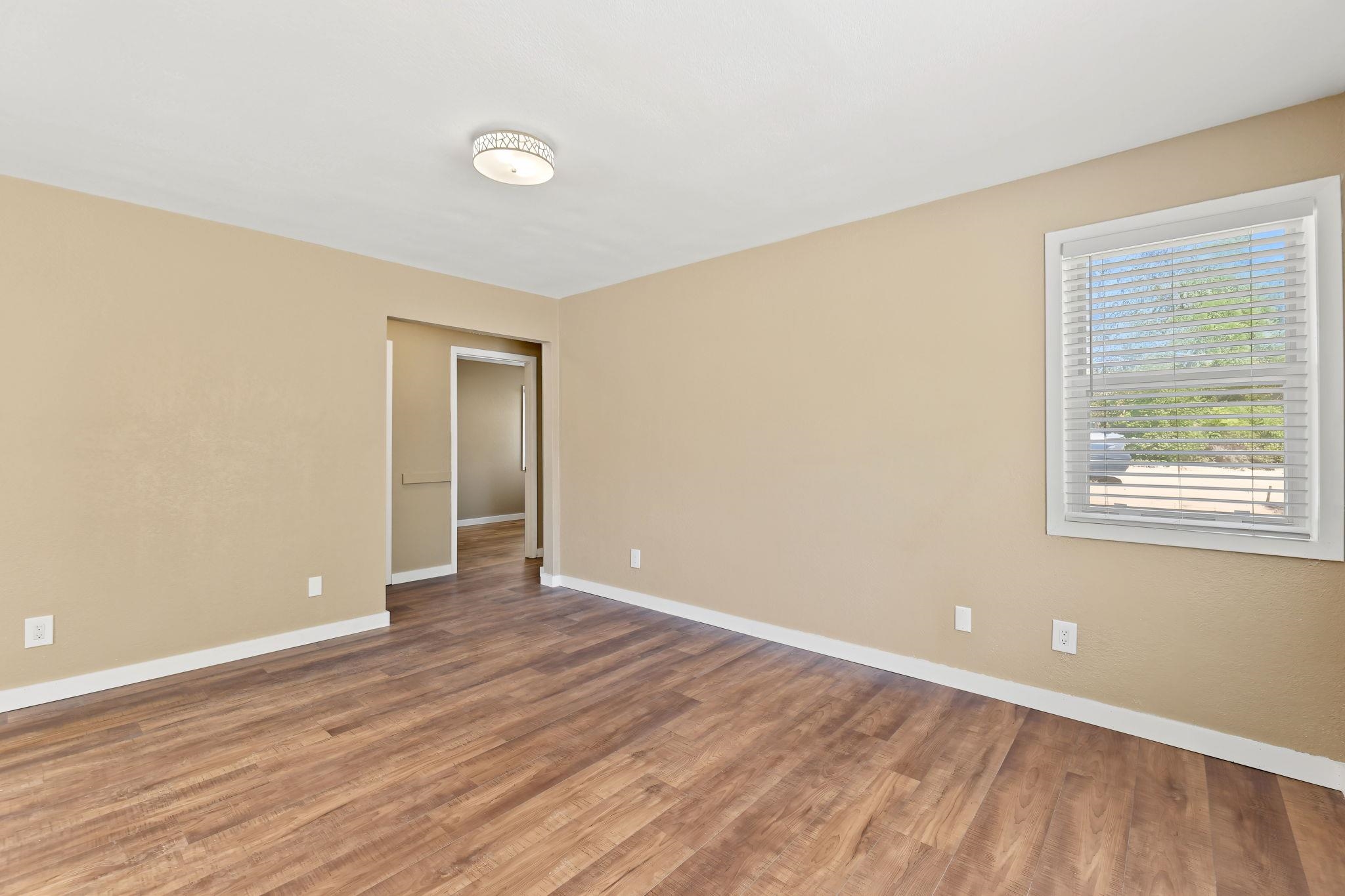 1547 N Gentry Dr Property Photo 10
