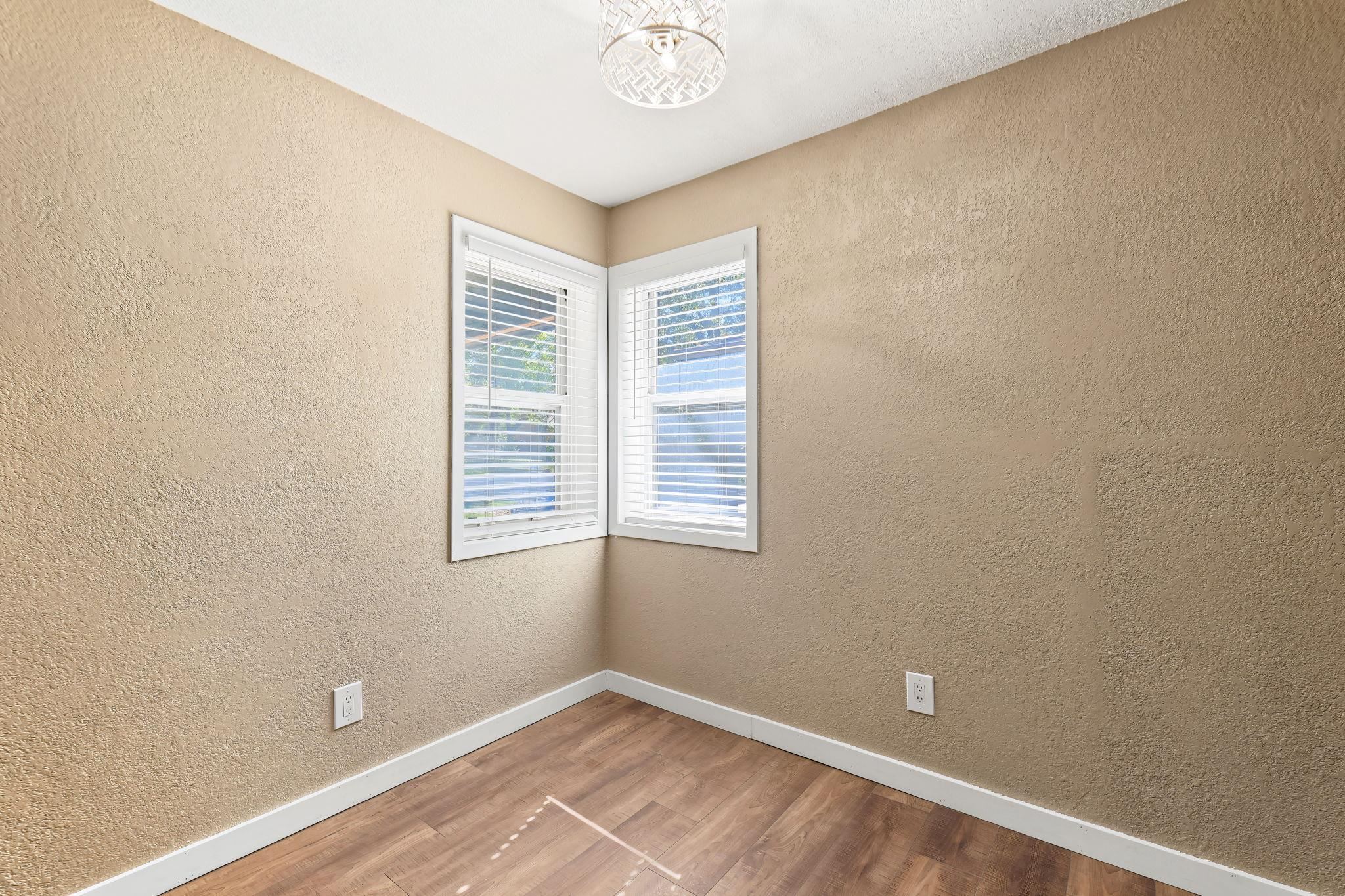 1547 N Gentry Dr Property Photo 15