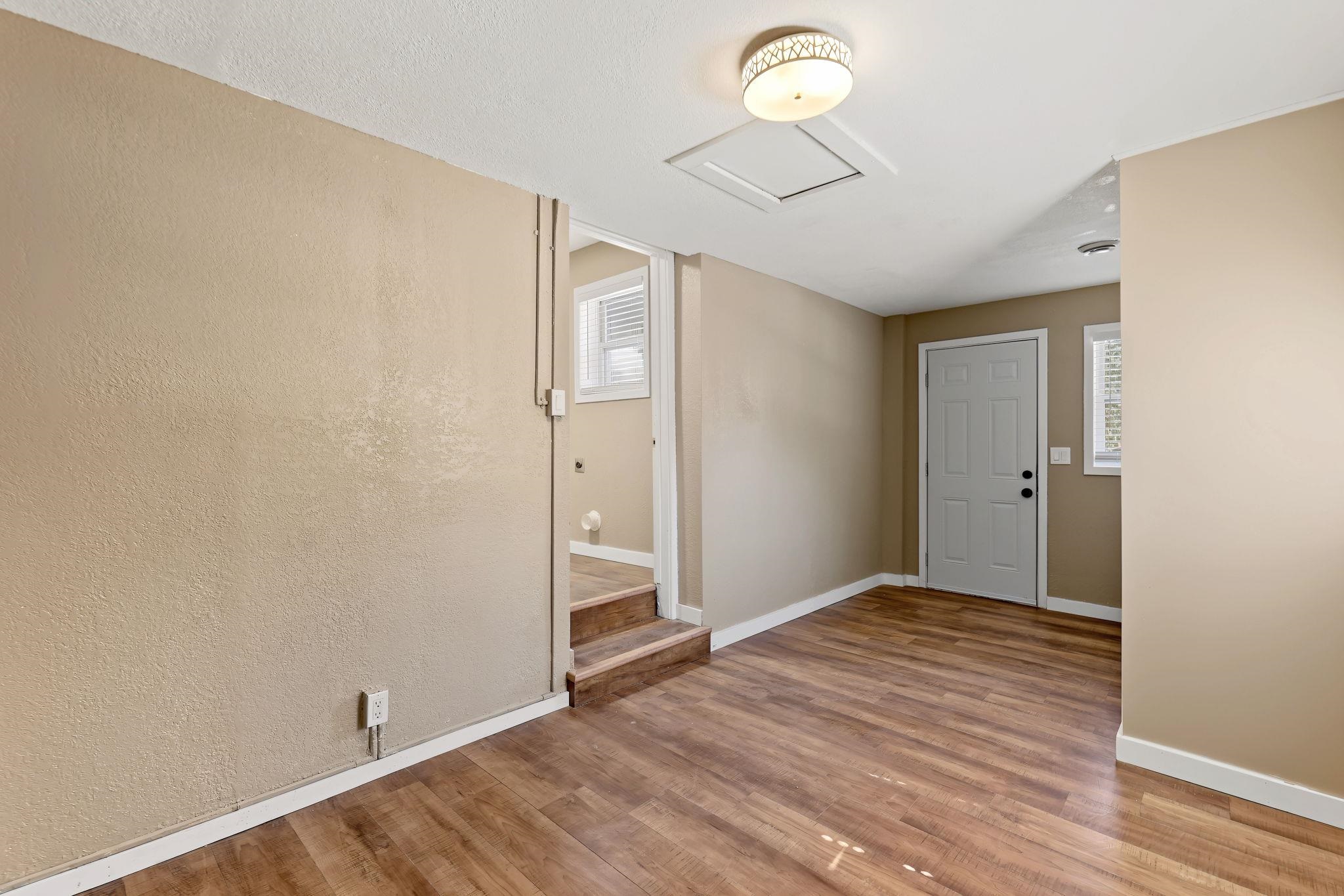 1547 N Gentry Dr Property Photo 28