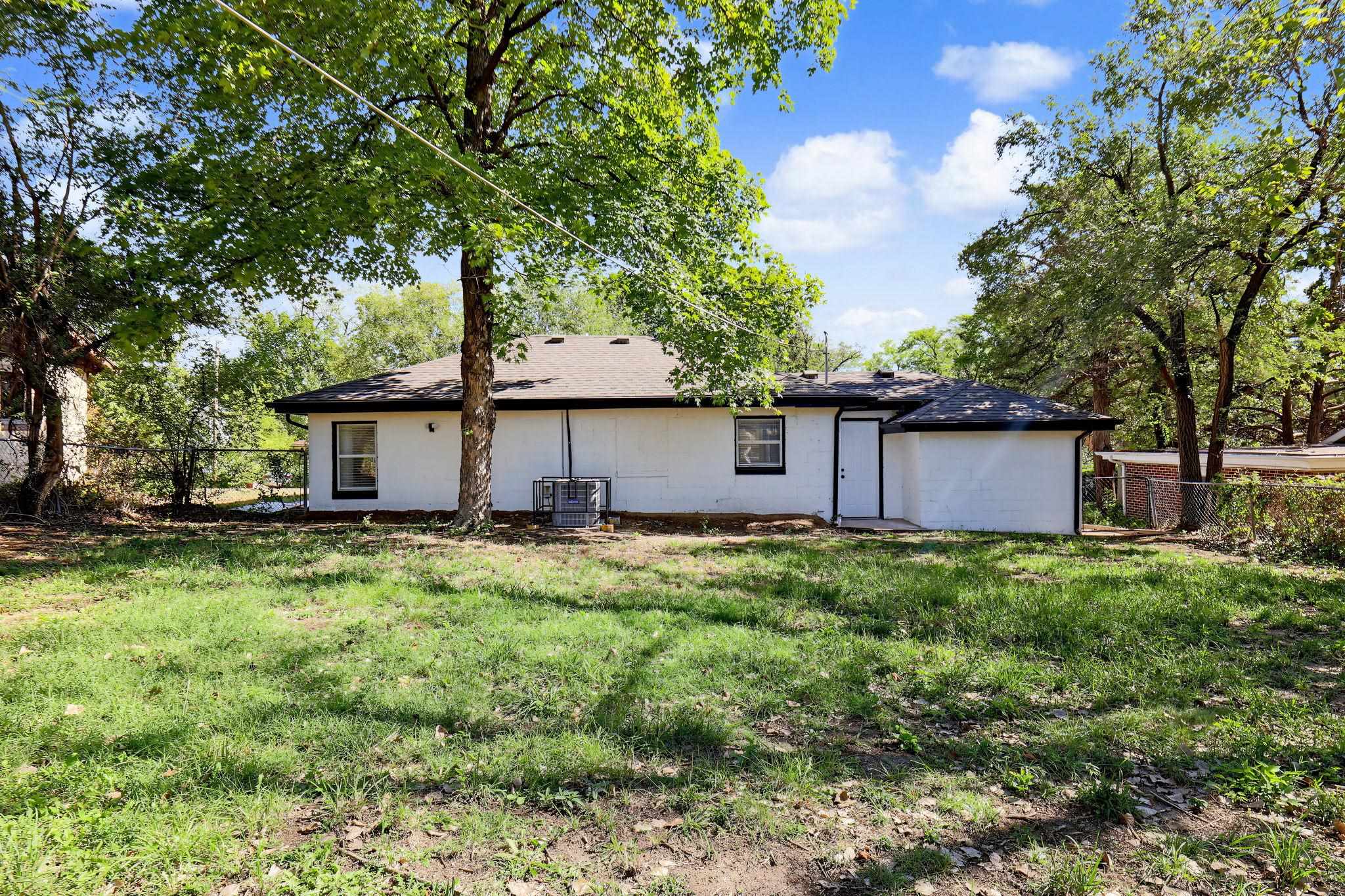 1547 N Gentry Dr Property Photo 36