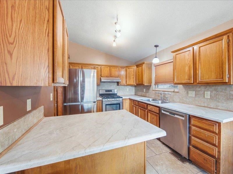 1319 E Spring Cir Property Photo 5