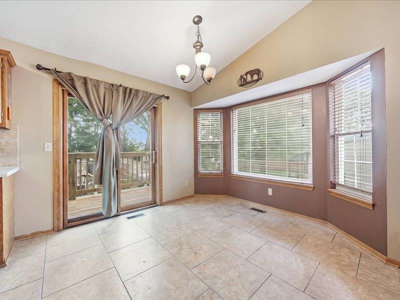 1319 E Spring Cir Property Photo 6