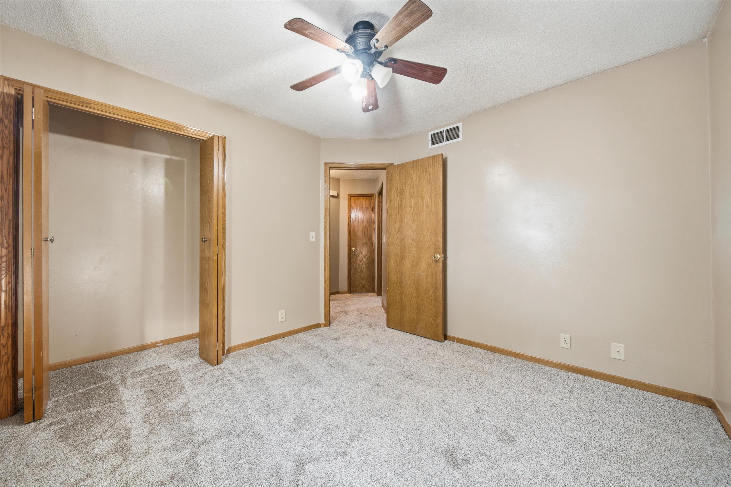 1319 E Spring Cir Property Photo 11