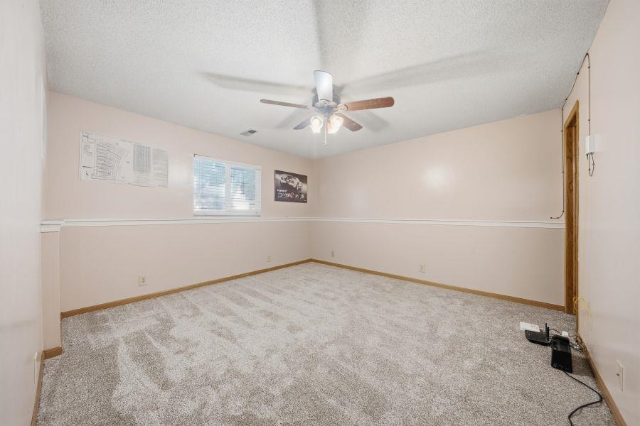 1319 E Spring Cir Property Photo 20