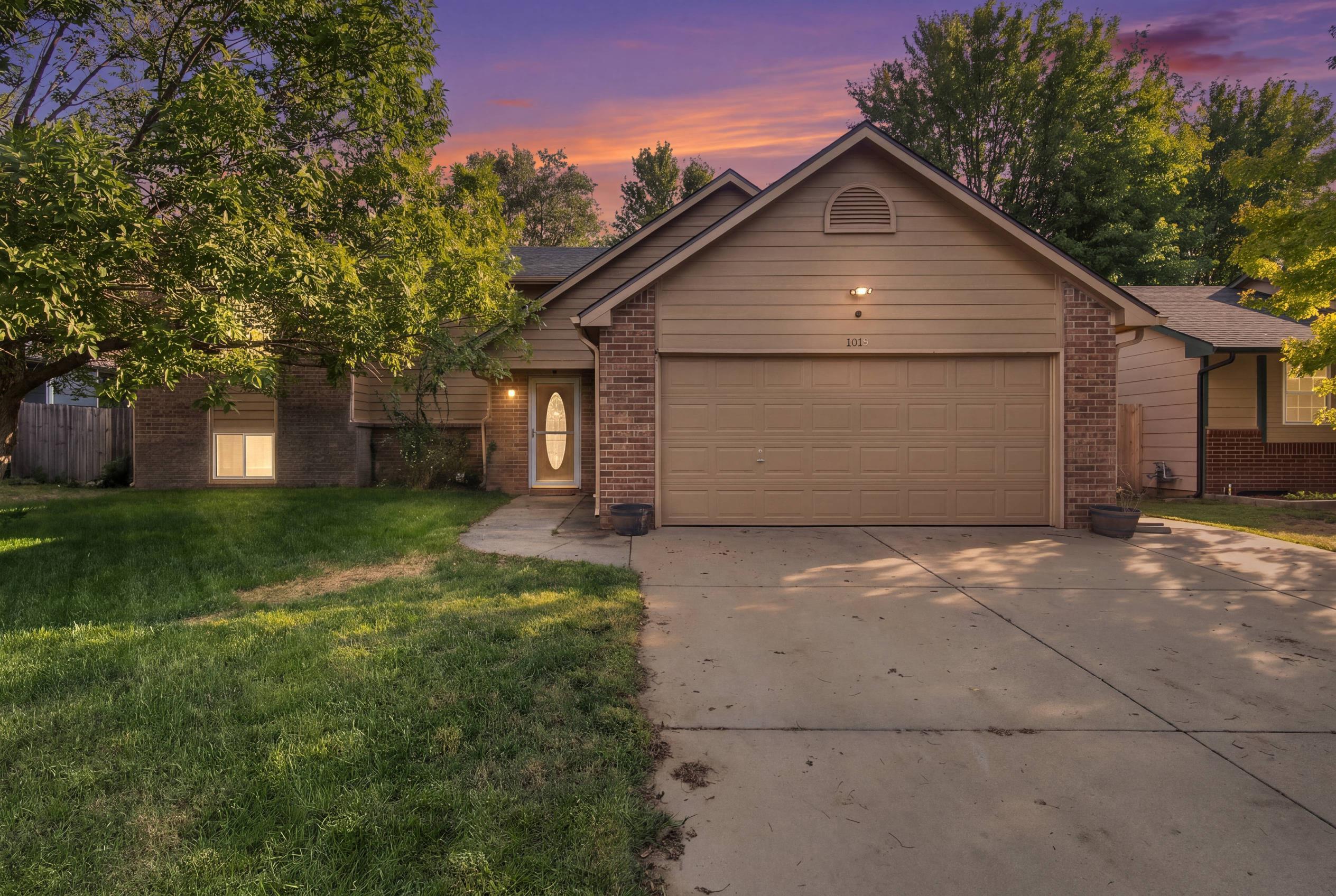 1319 E Spring Cir Property Photo 33
