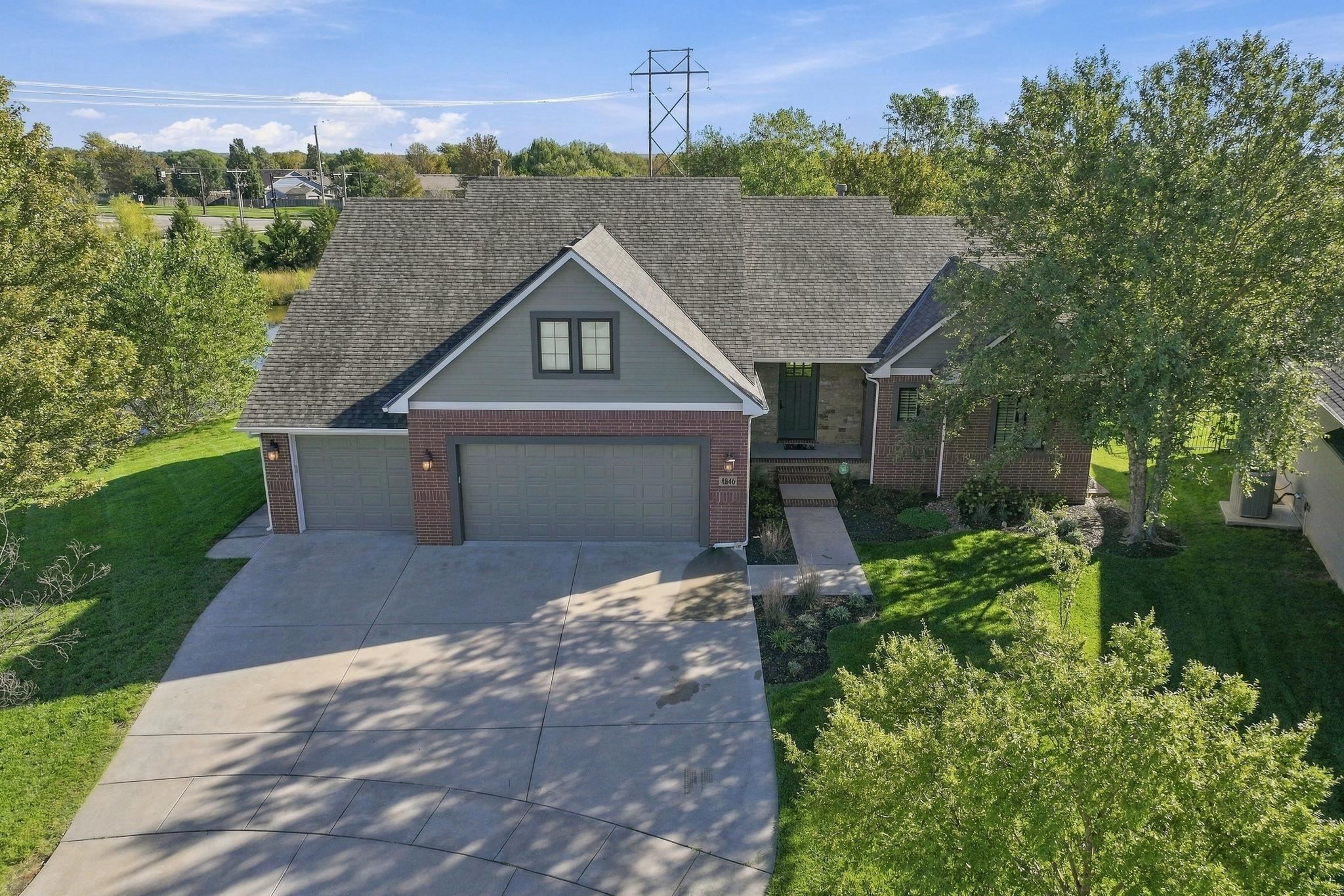 8846 W Westlakes Court Property Photo 3