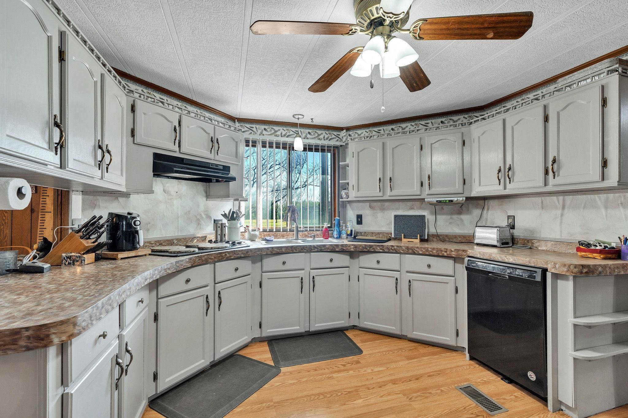 9668 Sw Linden St Property Photo 13