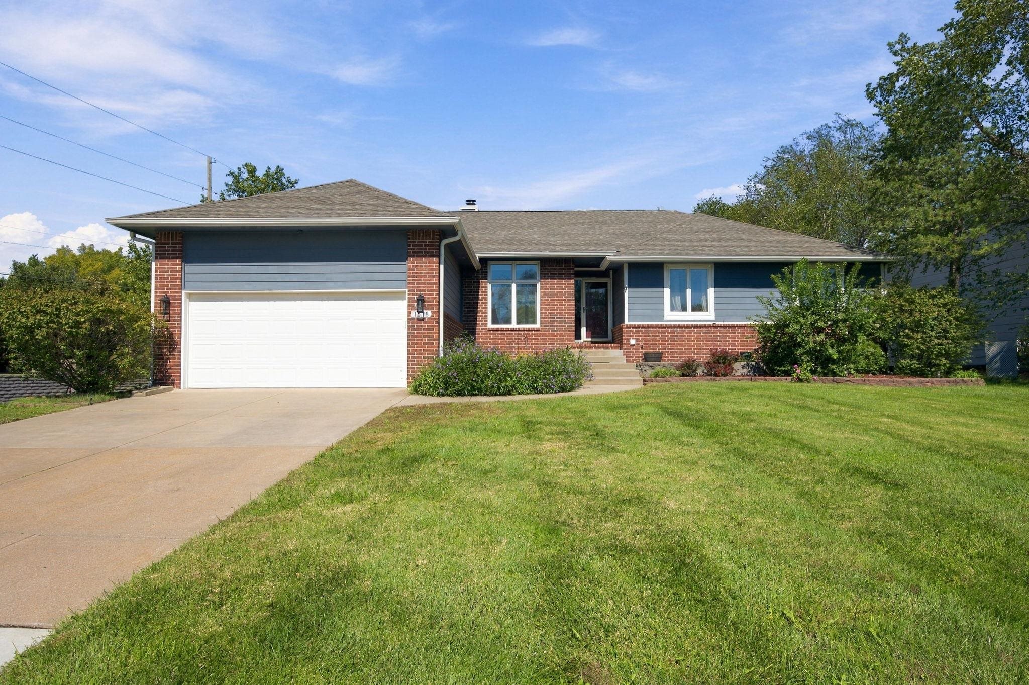 1618 W Elm Property Photo 1