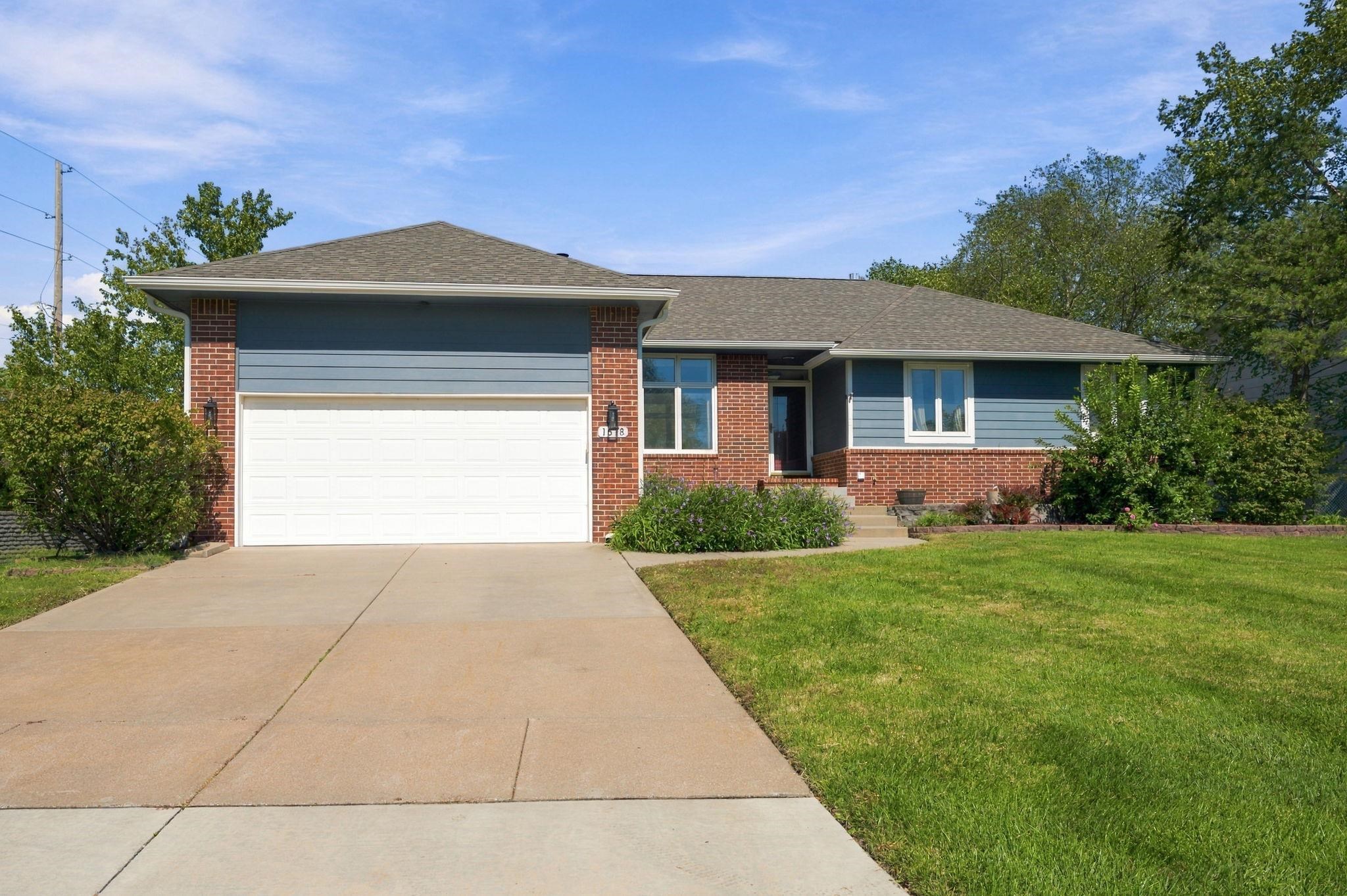 1618 W Elm Property Photo 2