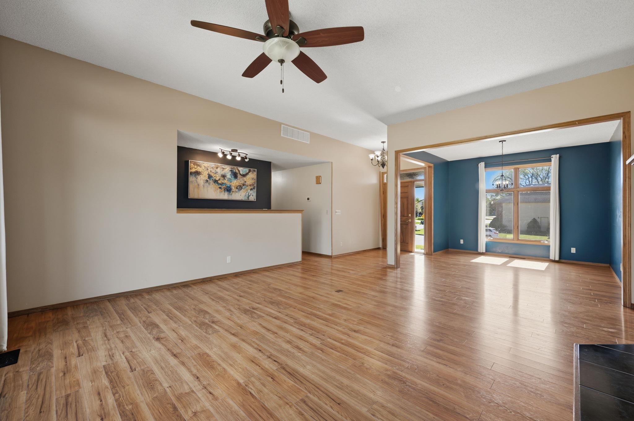 1618 W Elm Property Photo 5