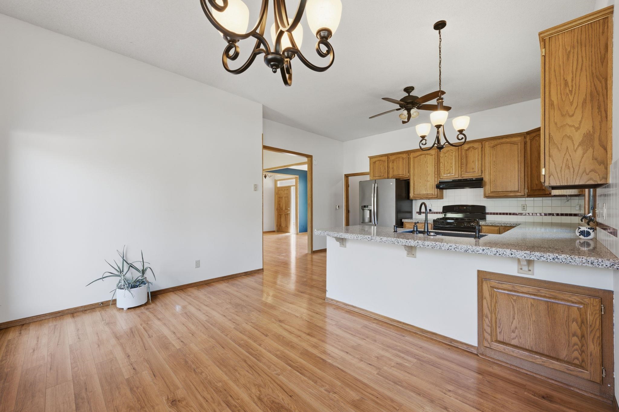 1618 W Elm Property Photo 12