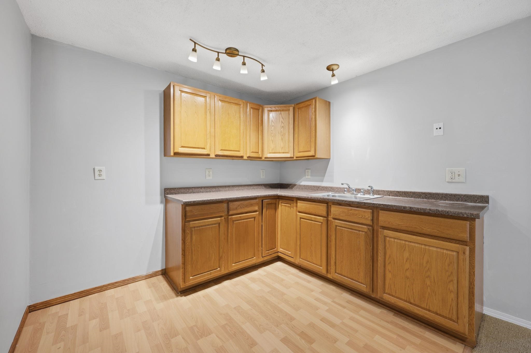 1618 W Elm Property Photo 28