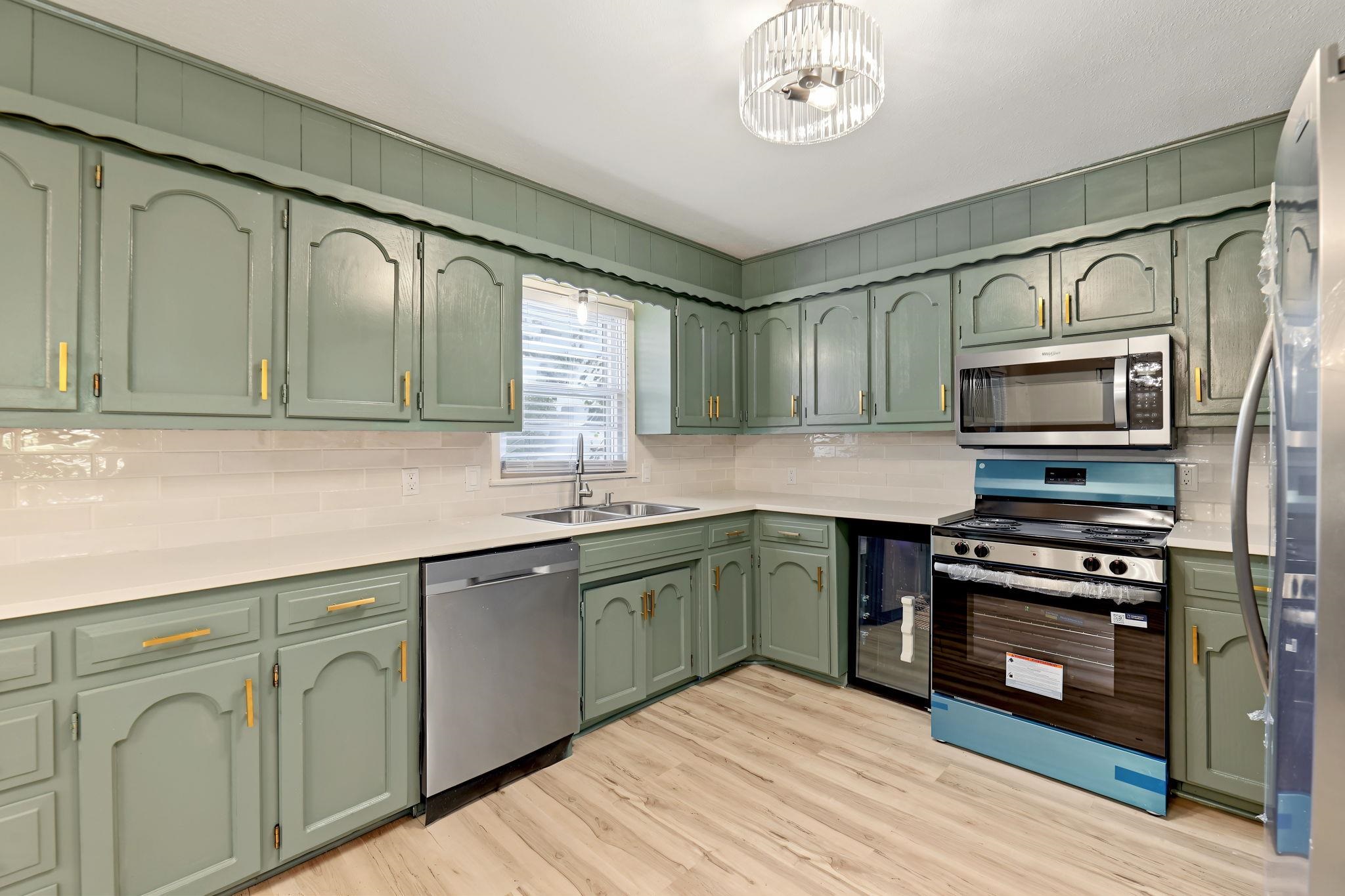 276 S Van Arsdale Ave Property Photo 11