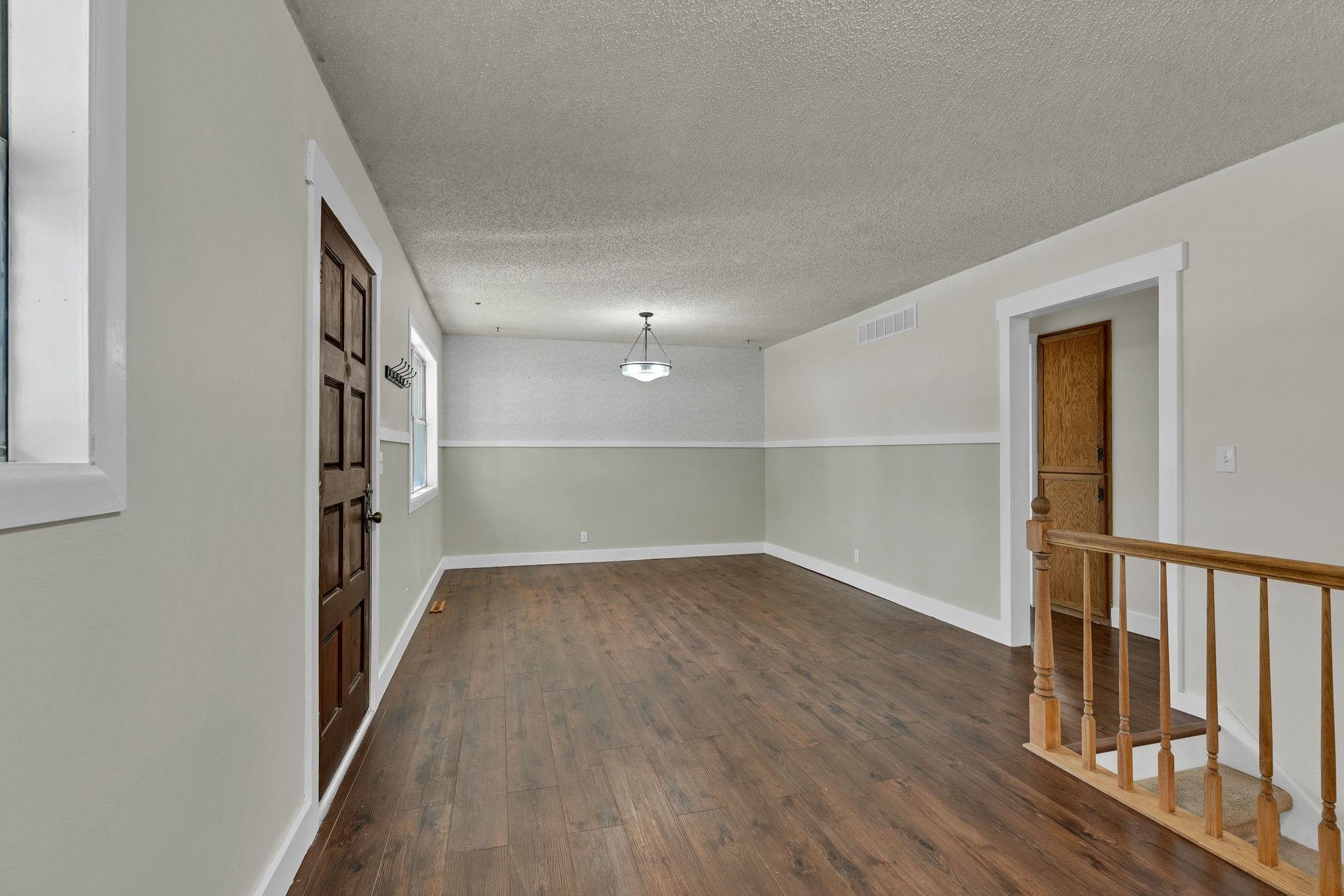 1325 N Anna Property Photo 6