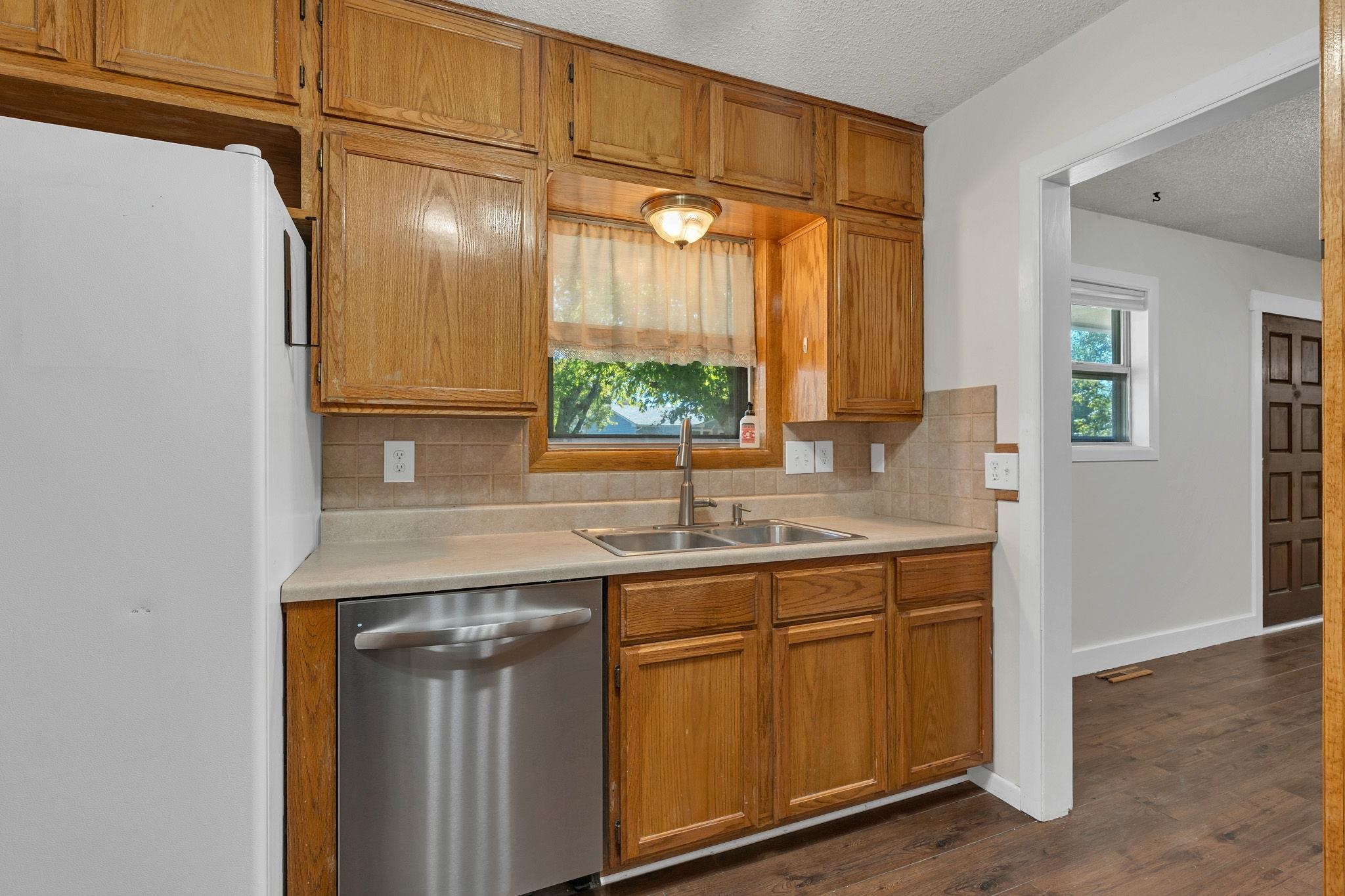 1325 N Anna Property Photo 12
