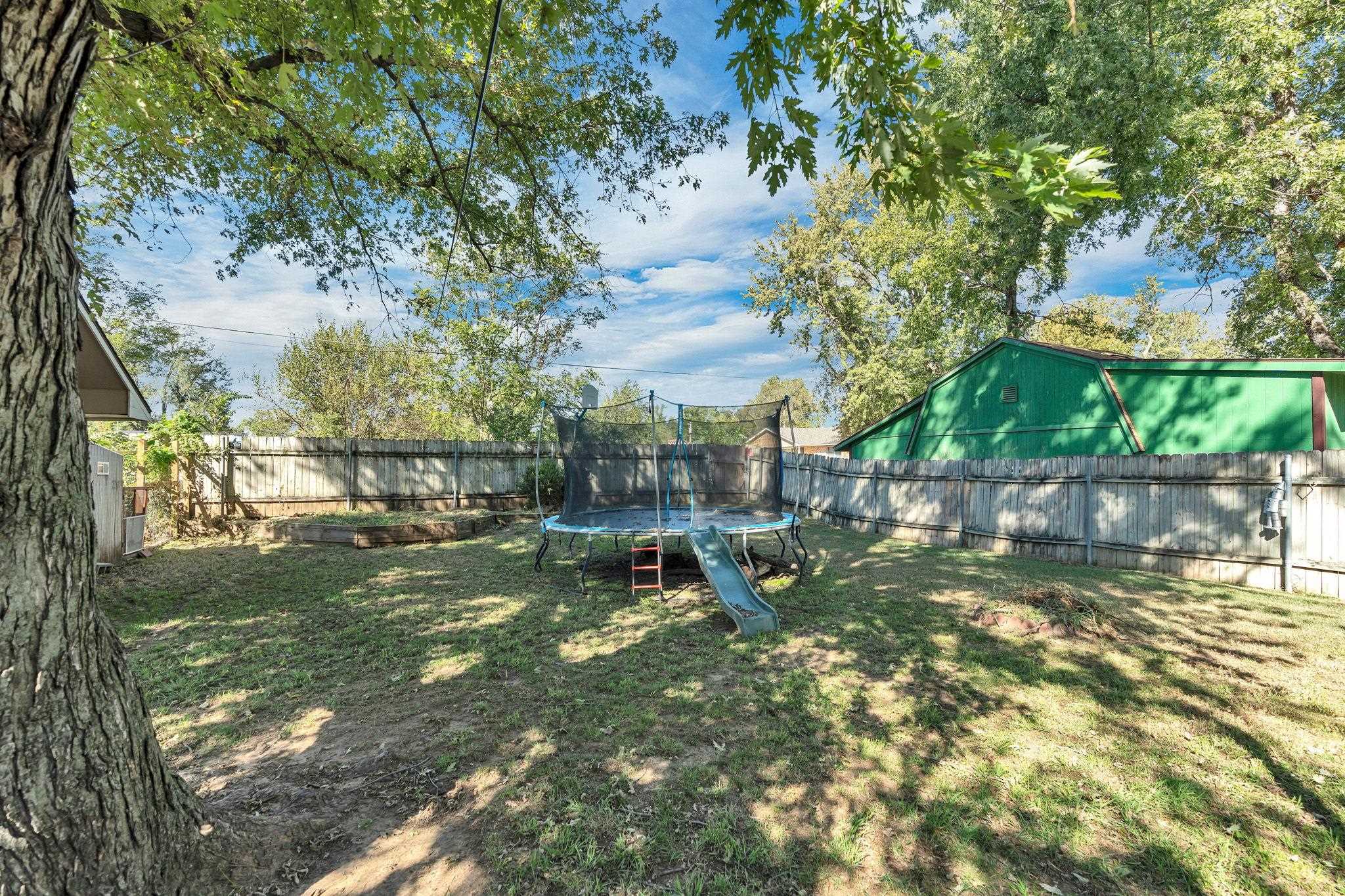 1325 N Anna Property Photo 25