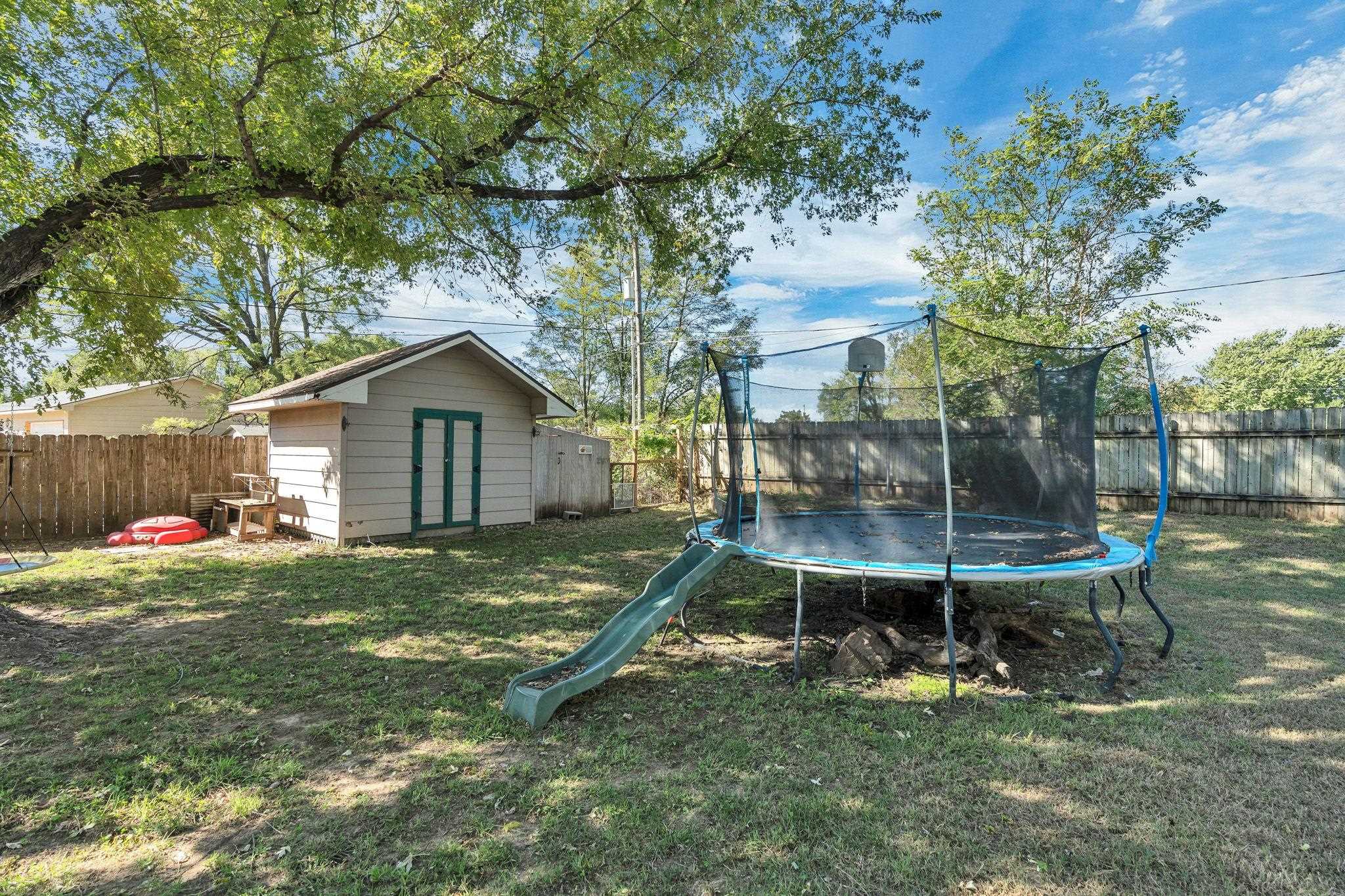 1325 N Anna Property Photo 26