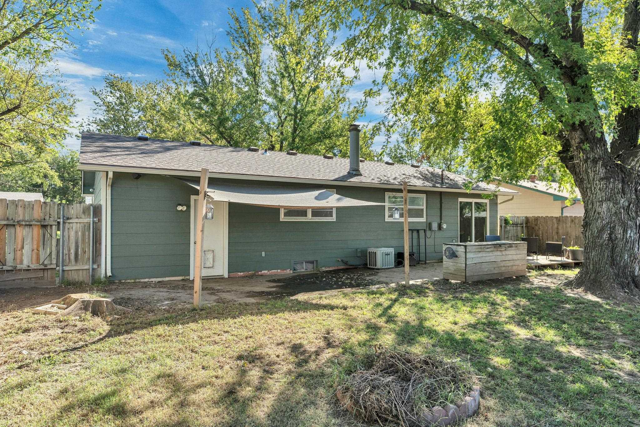 1325 N Anna Property Photo 28