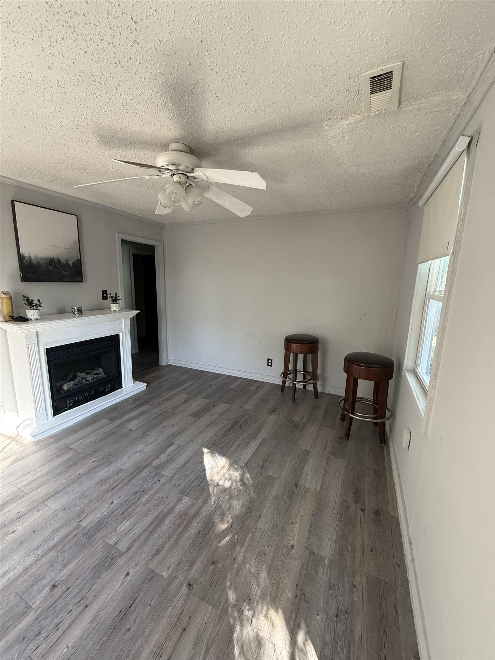 1454 S Bluffview Dr Property Photo 9