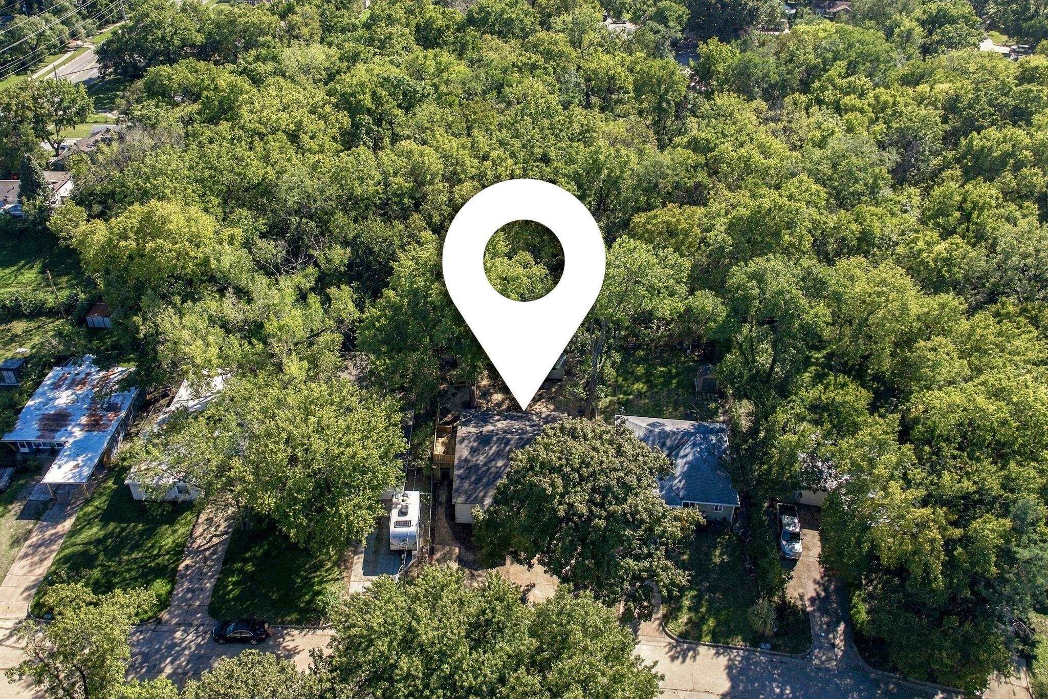 3129 E Glen Oaks Dr Property Photo 23