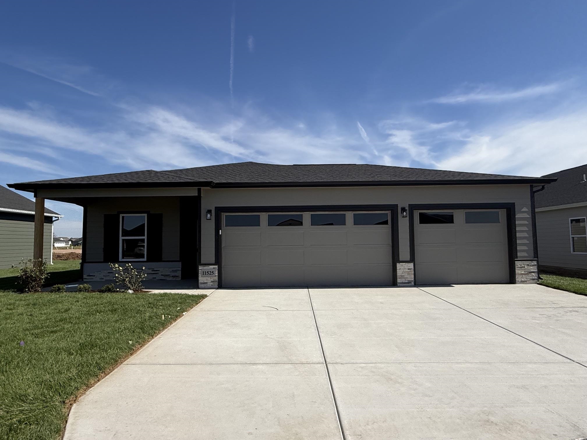 11525 W Scarlett Ct Property Photo 1