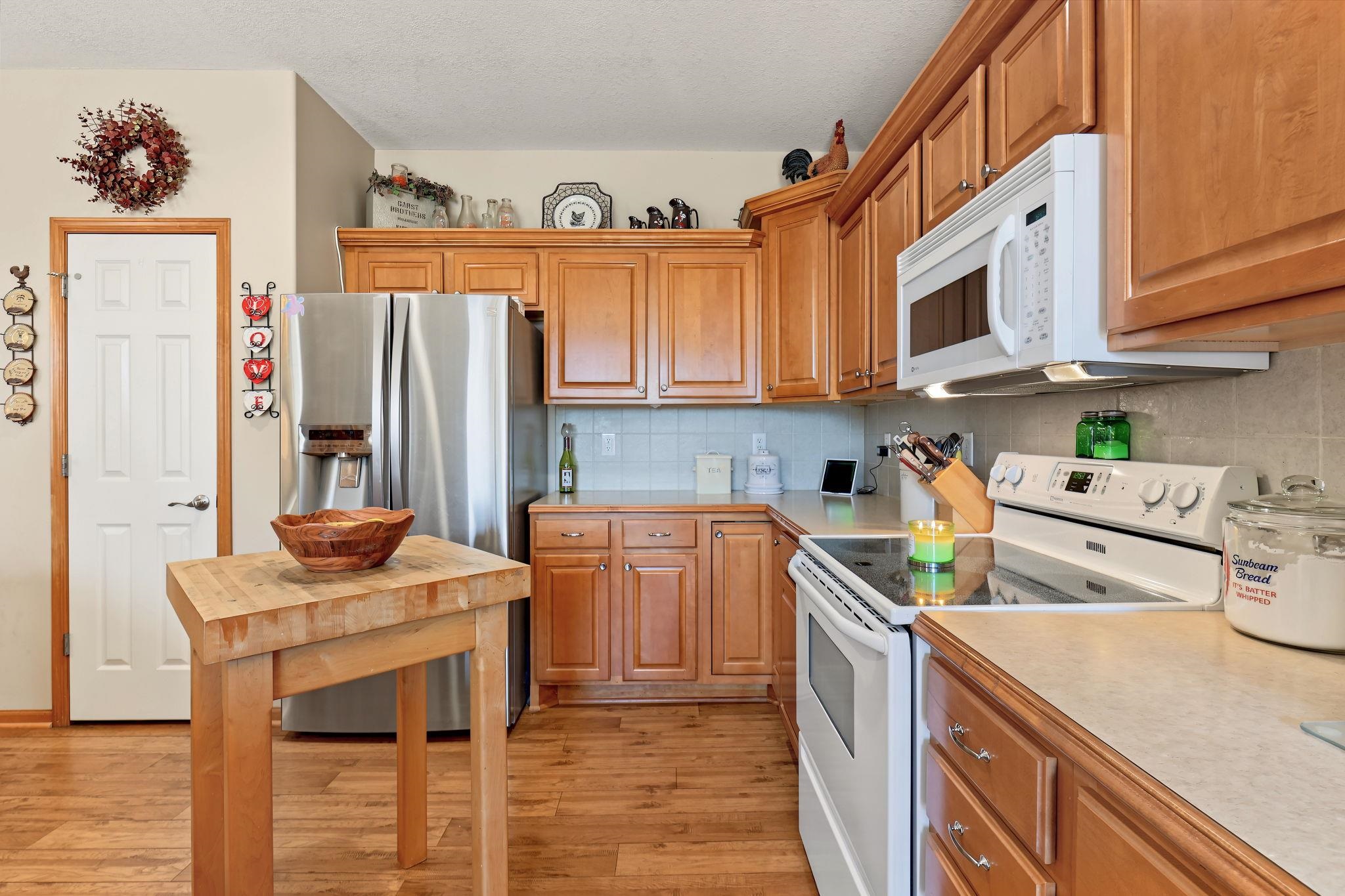 3442 N Sandplum Property Photo 8