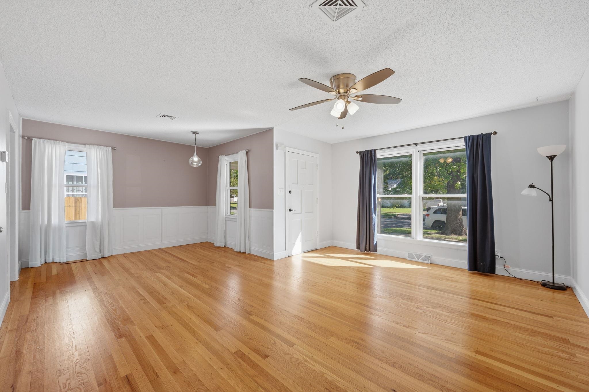 2219 S Ellis Ave. Property Photo 9