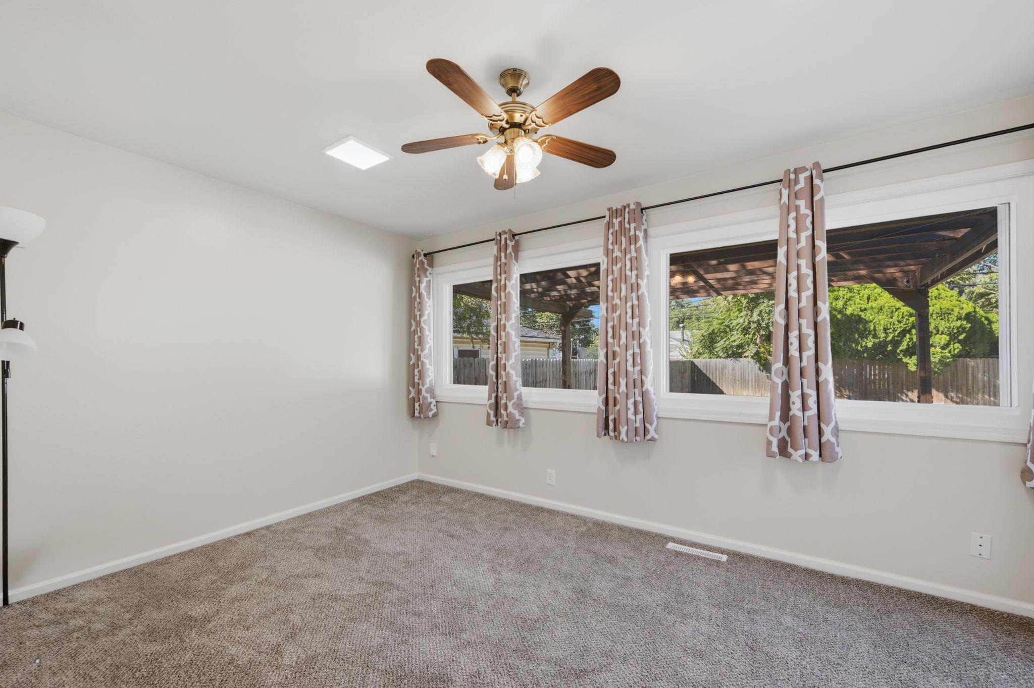 2219 S Ellis Ave. Property Photo 18
