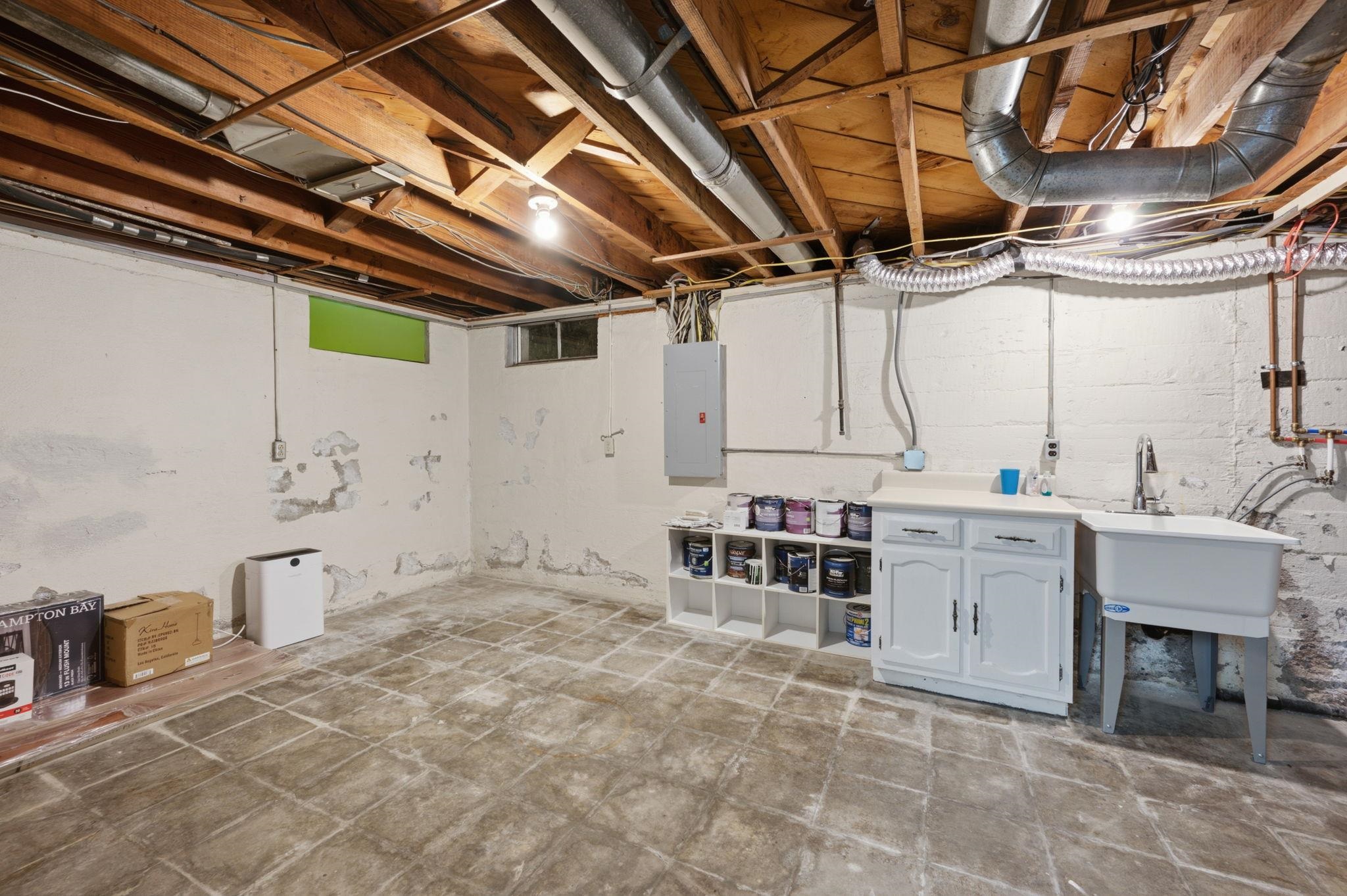 2219 S Ellis Ave. Property Photo 23