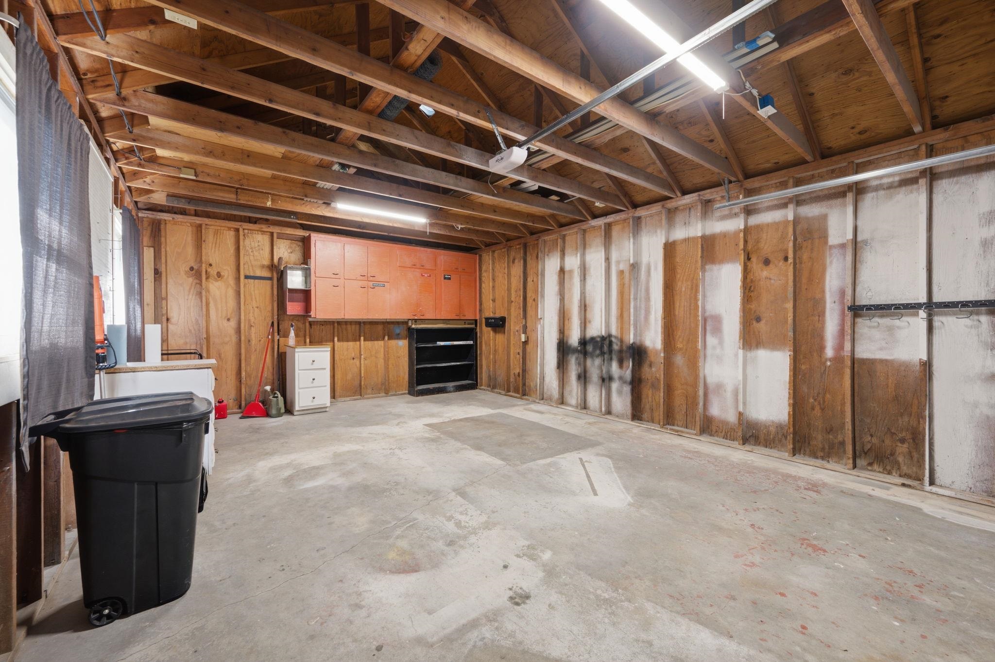 2219 S Ellis Ave. Property Photo 25