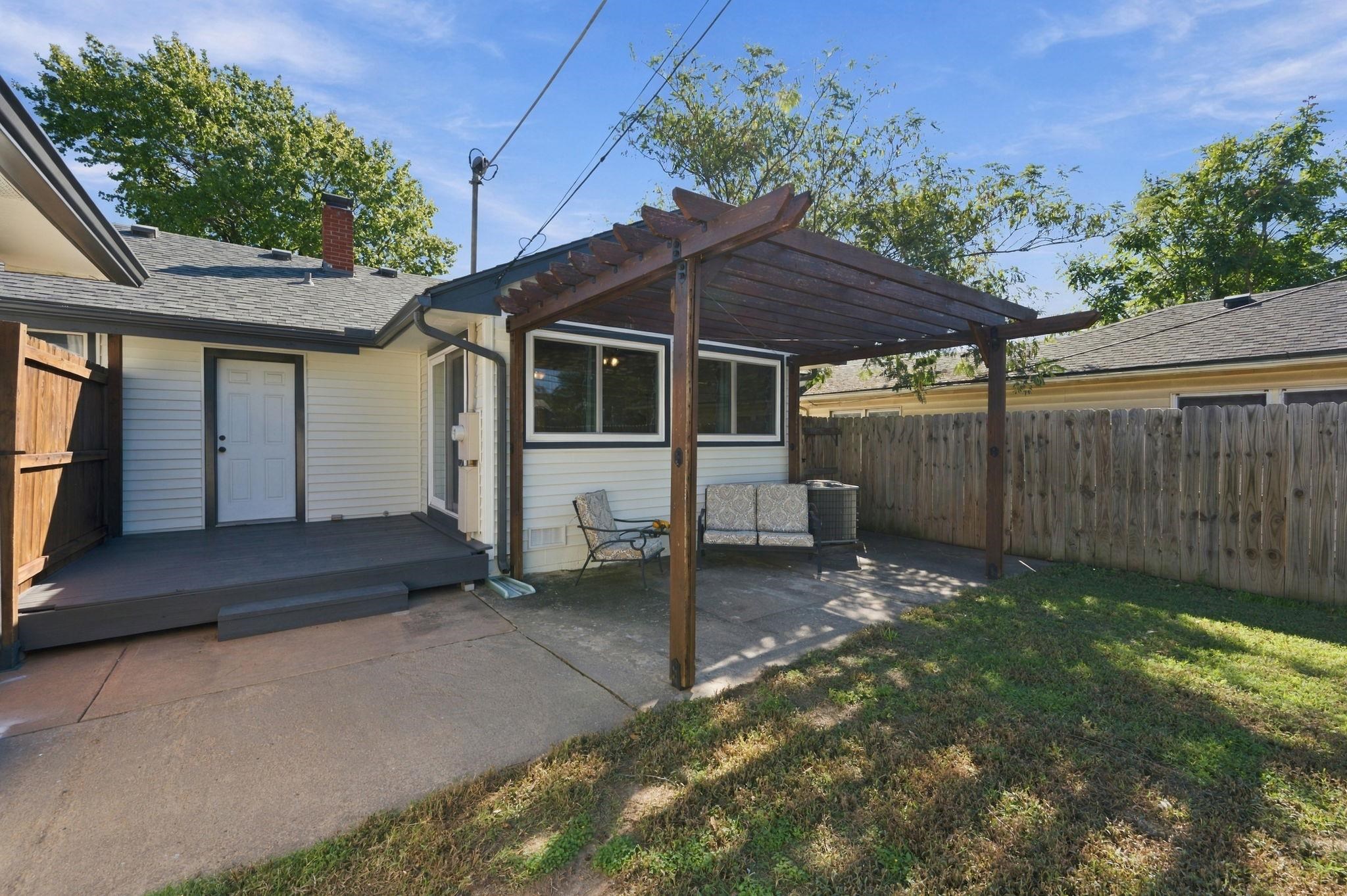 2219 S Ellis Ave. Property Photo 31