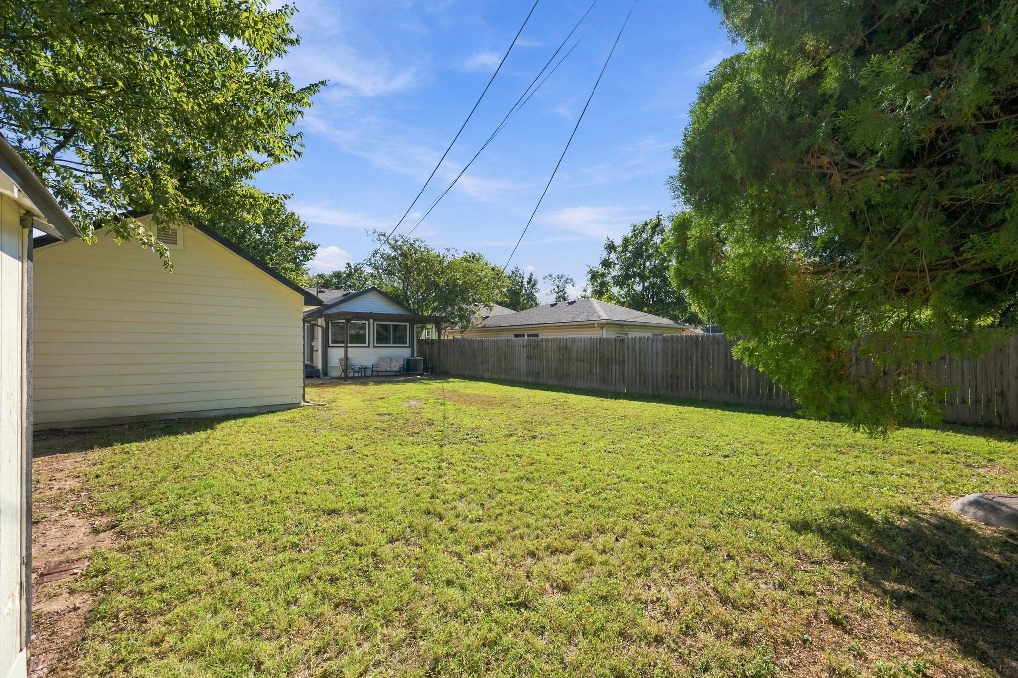 2219 S Ellis Ave. Property Photo 33