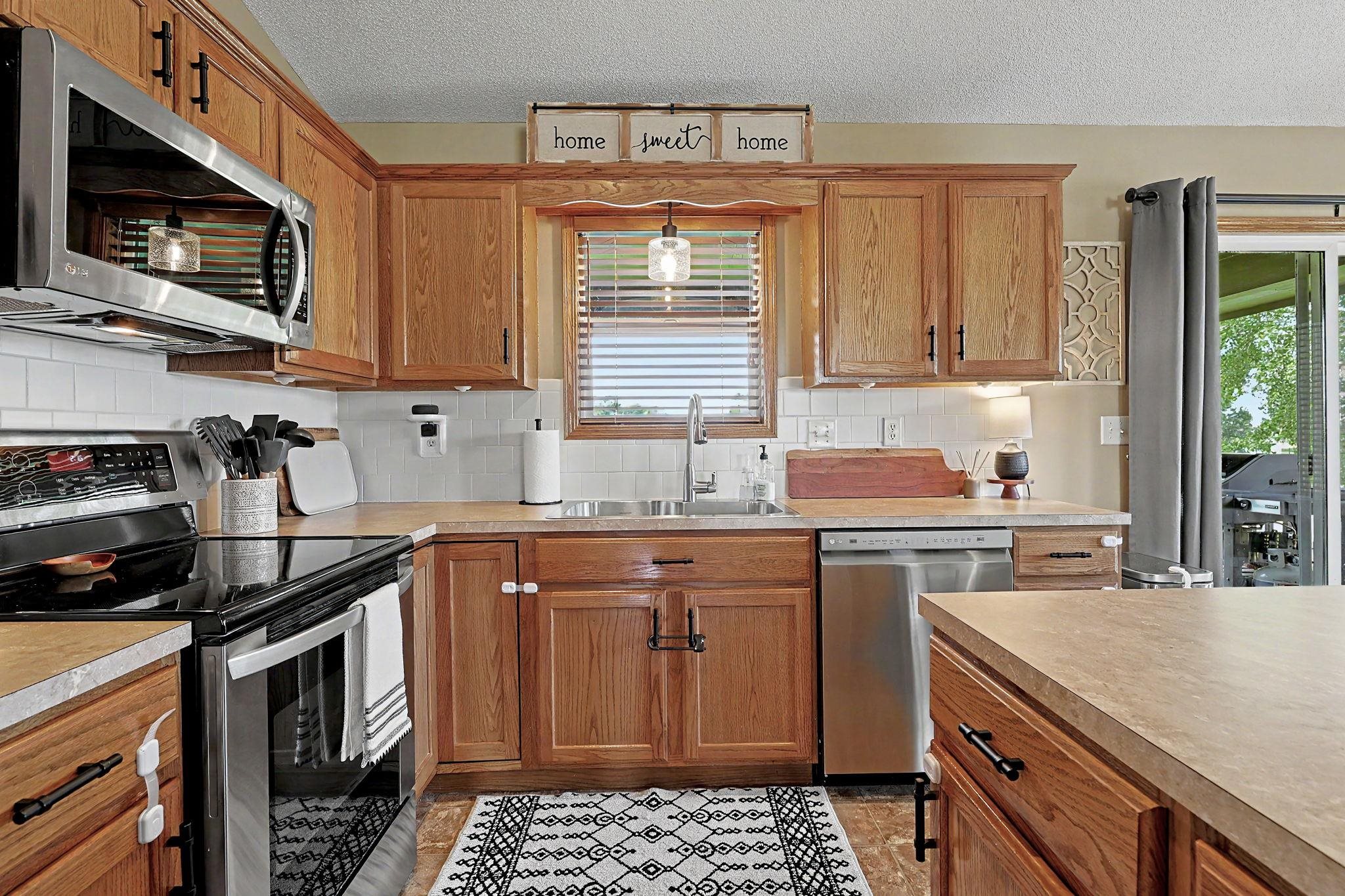 1601 N Nickelton Cir. Property Photo 9
