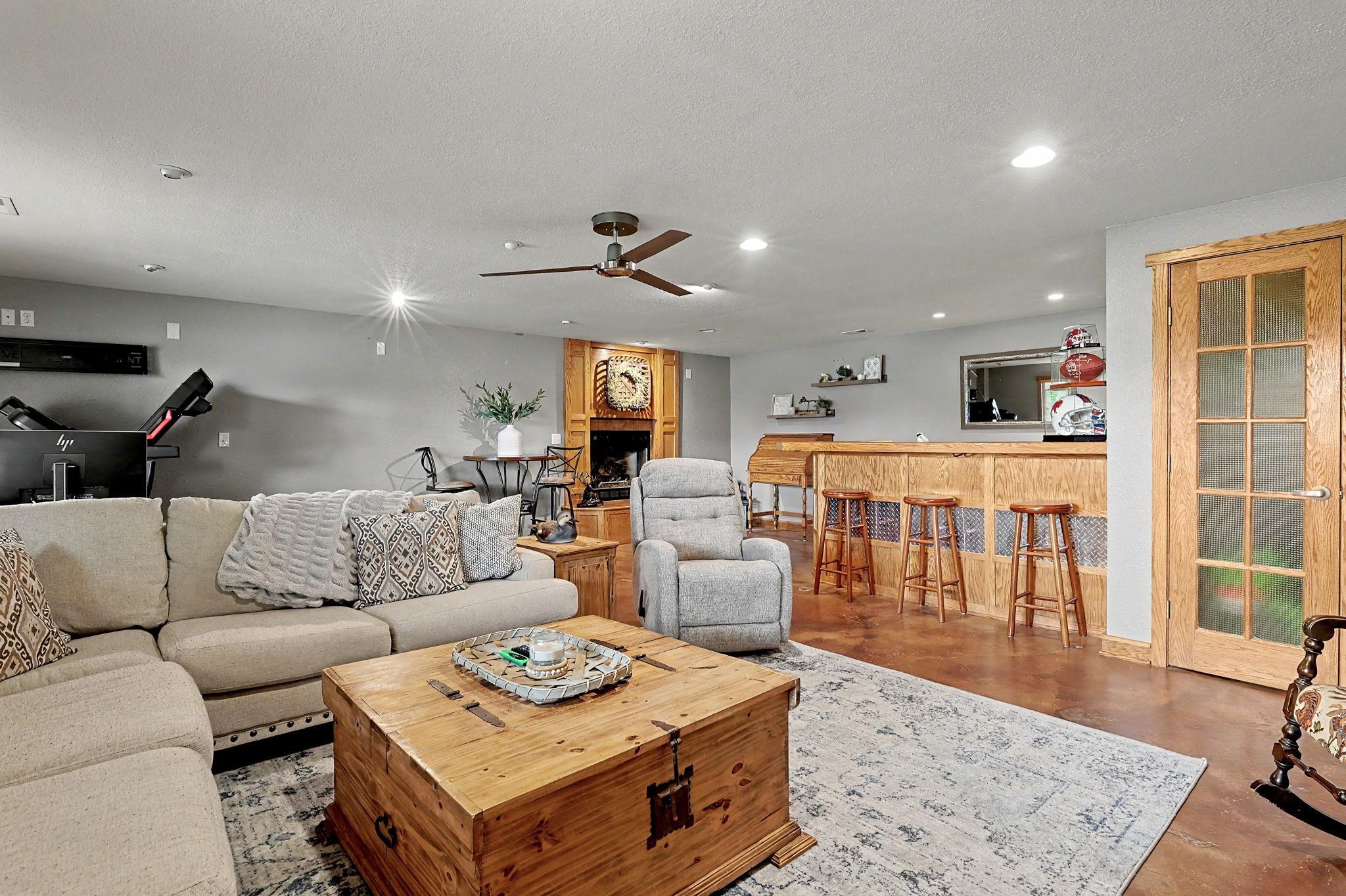 1601 N Nickelton Cir. Property Photo 11