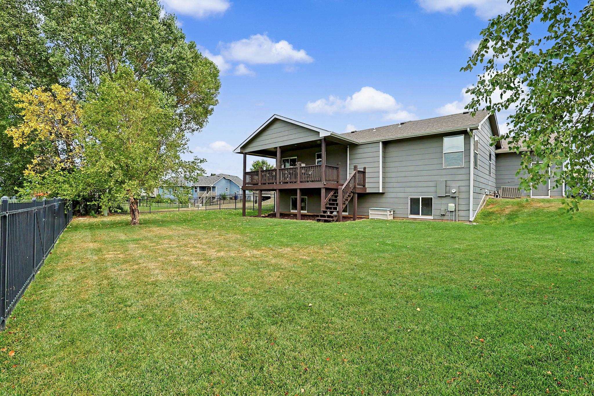 1601 N Nickelton Cir. Property Photo 15