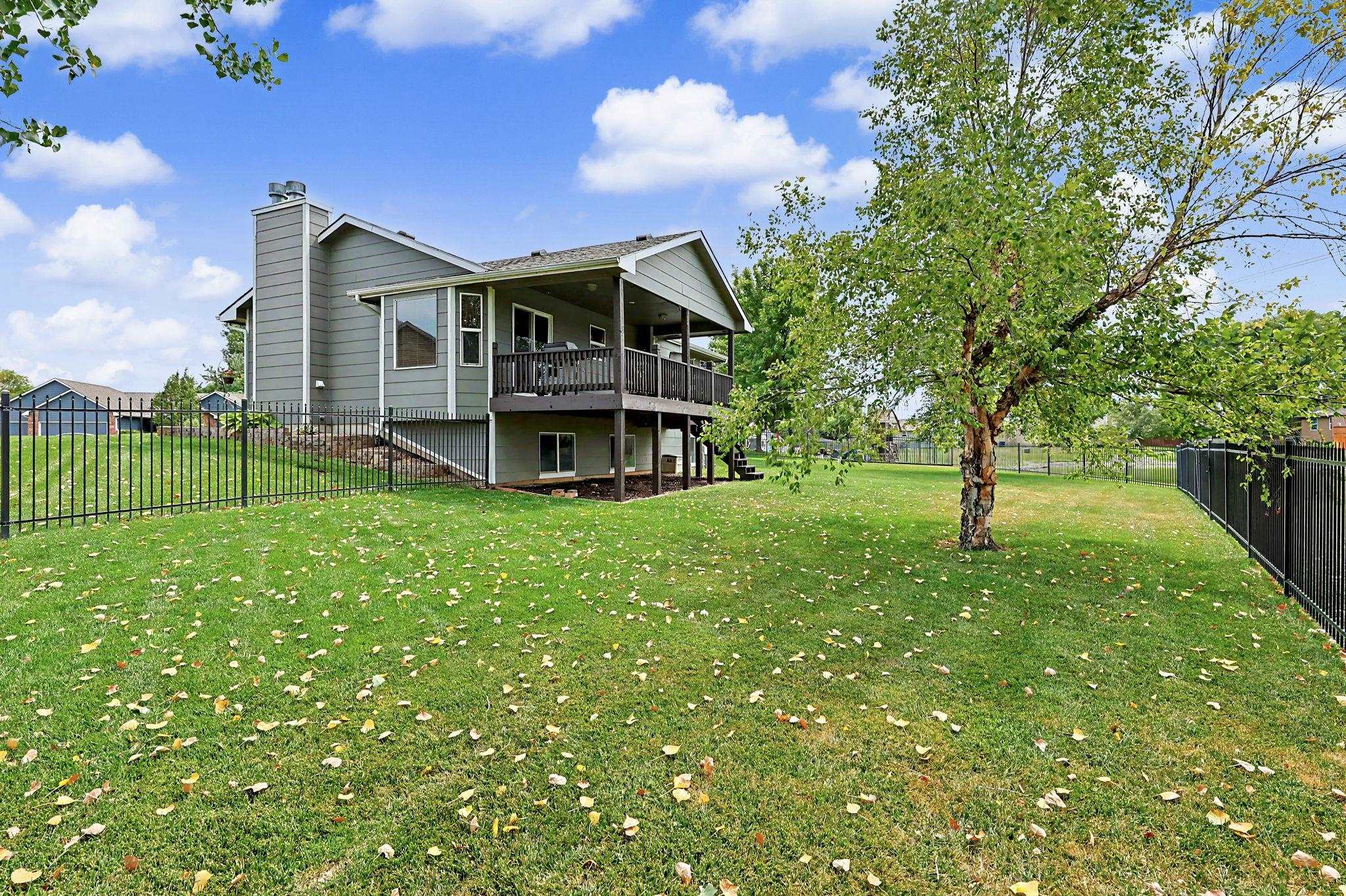 1601 N Nickelton Cir. Property Photo 16